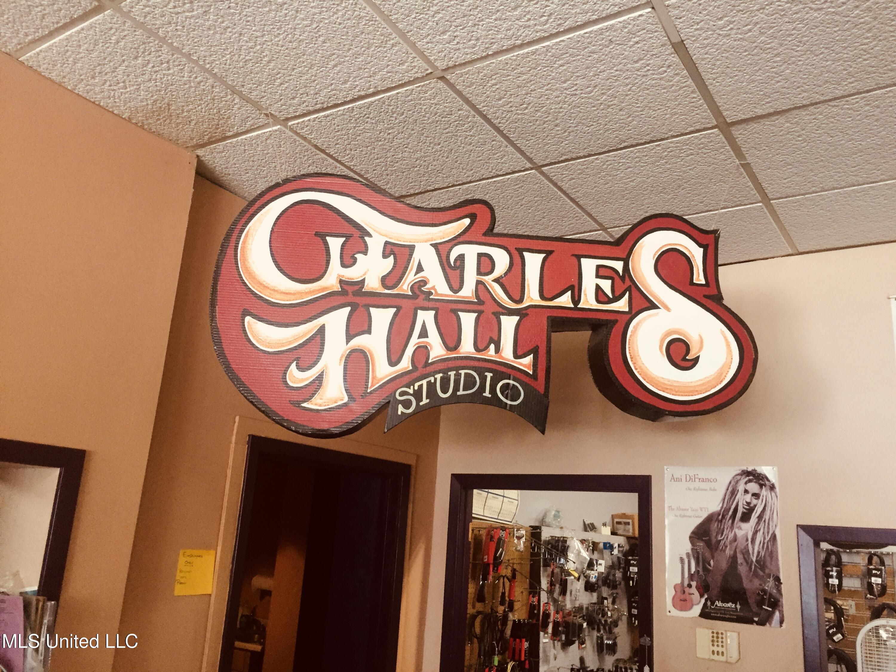 112 W Claiborne Avenue