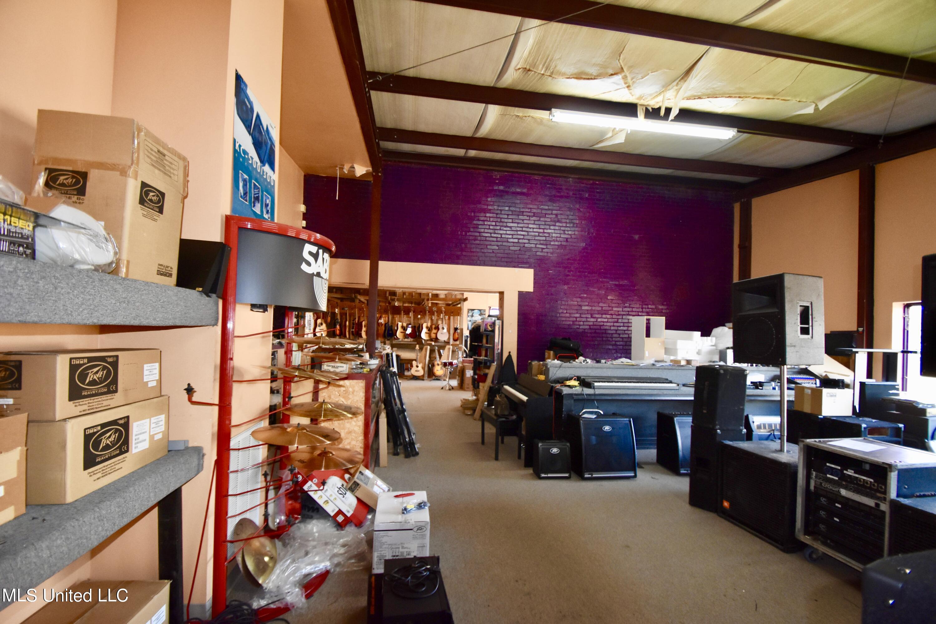 112 W Claiborne Avenue