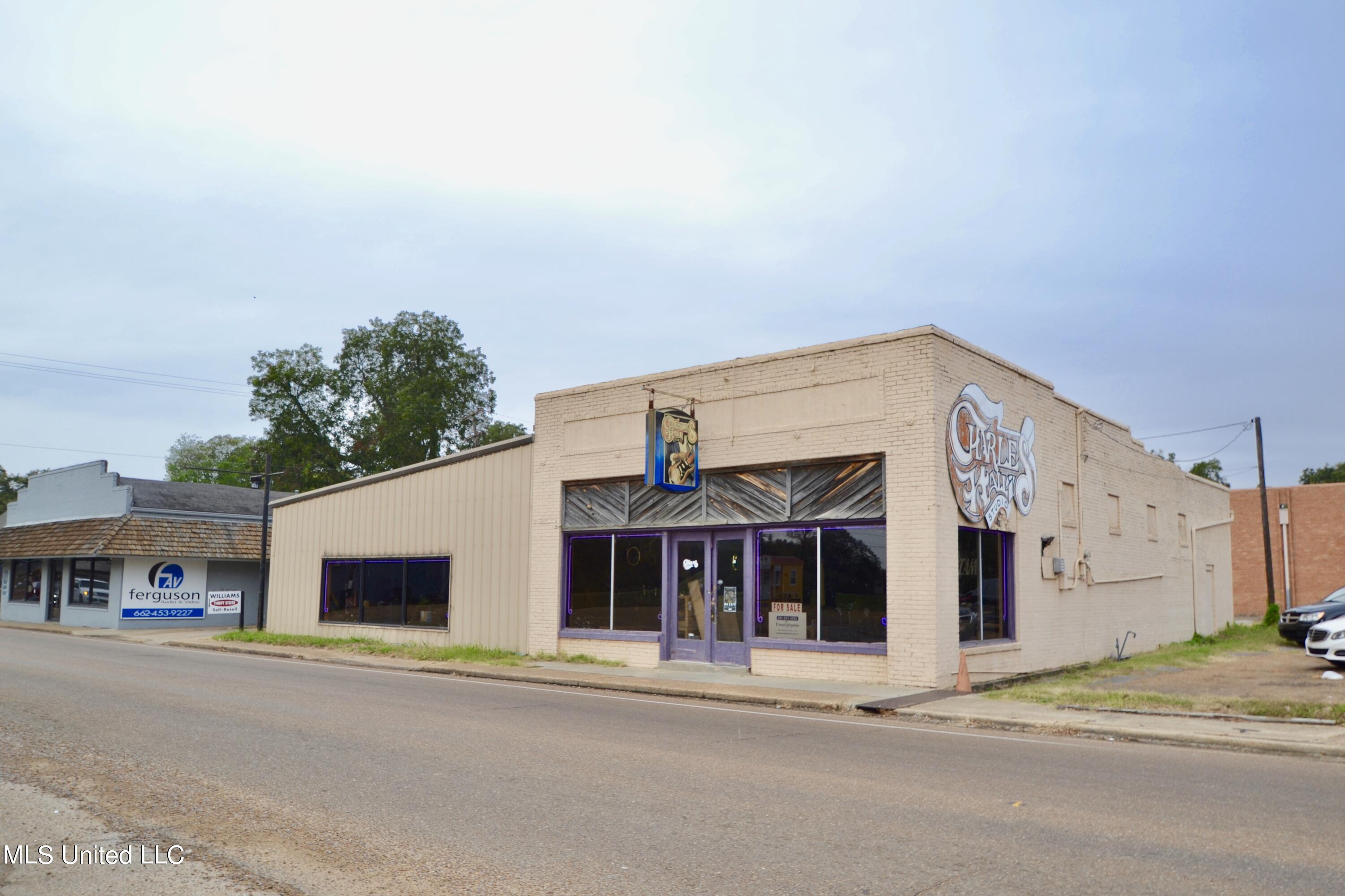 112 W Claiborne Avenue