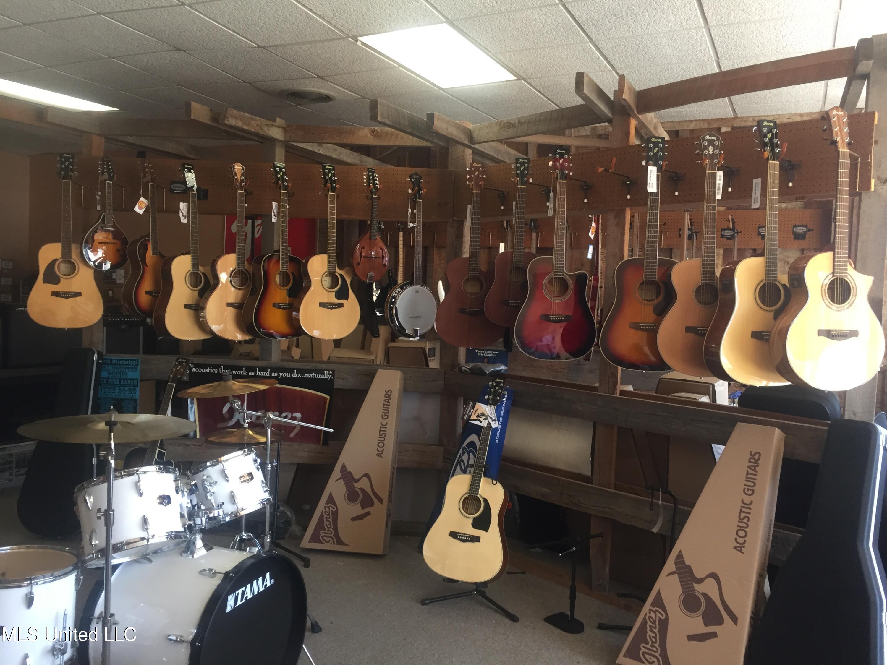 112 W Claiborne Avenue