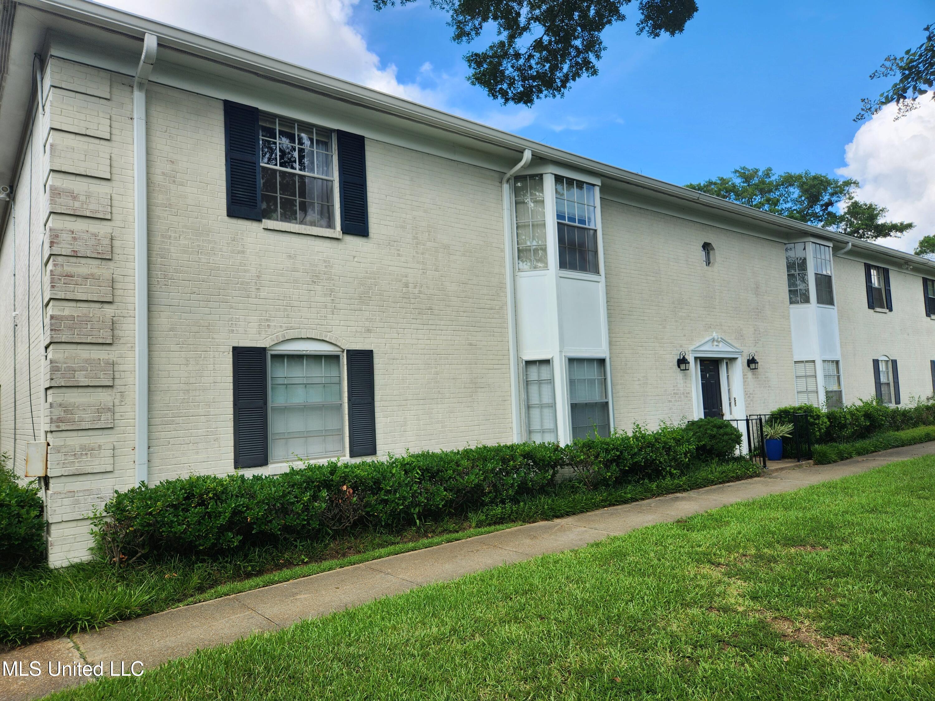 5025 Wayneland Drive, F1