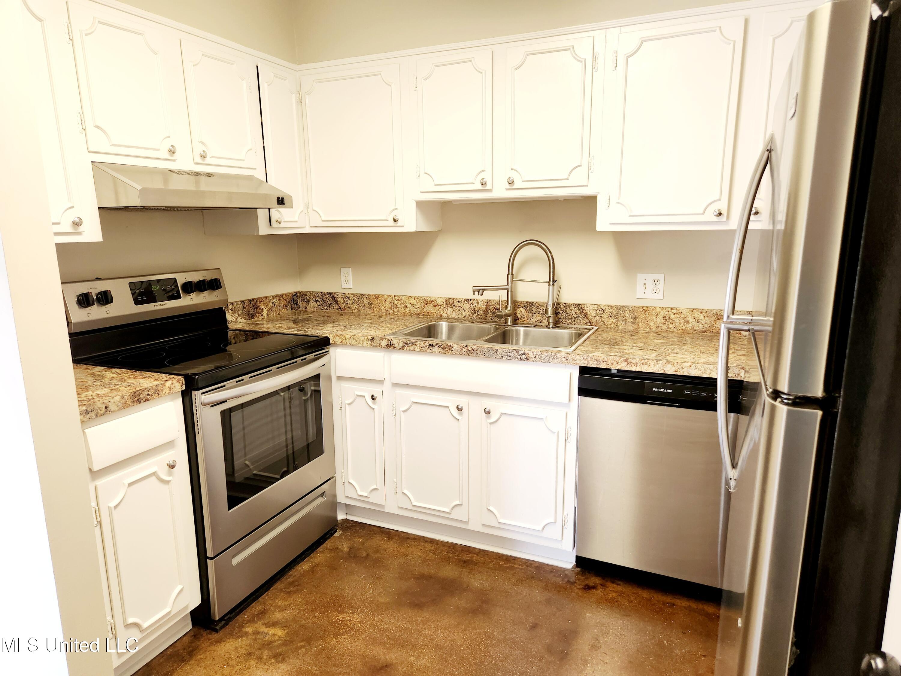 5025 Wayneland Drive, B3