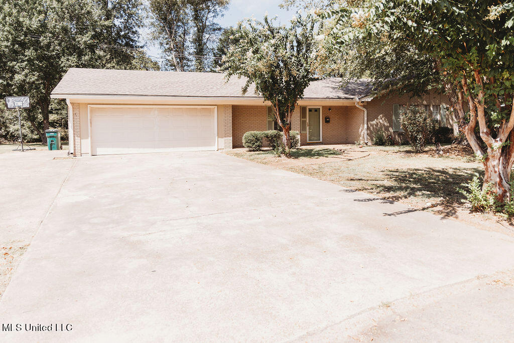 4 Alta Vista Circle