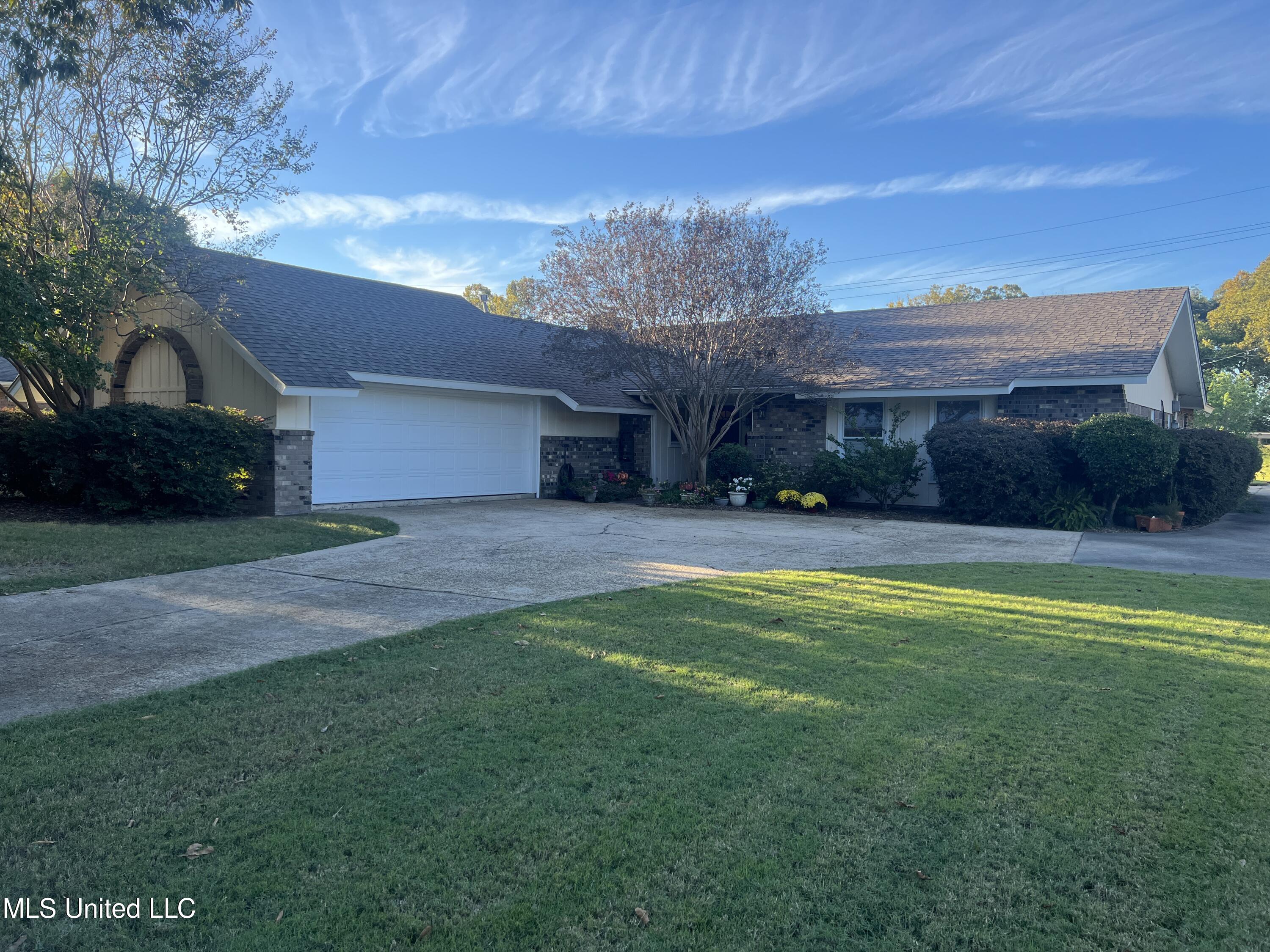 702 Alta Vista Drive