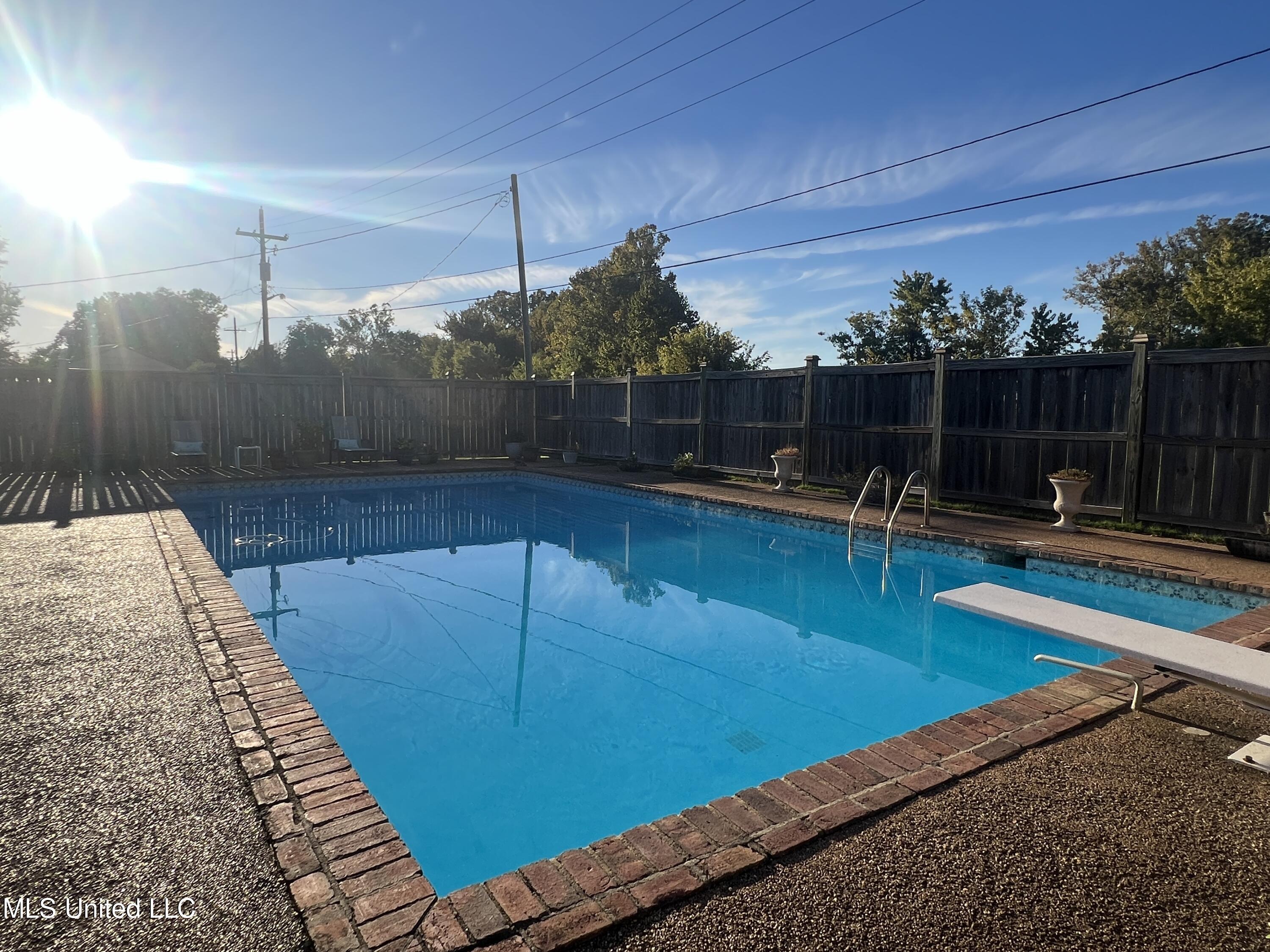 702 Alta Vista Drive