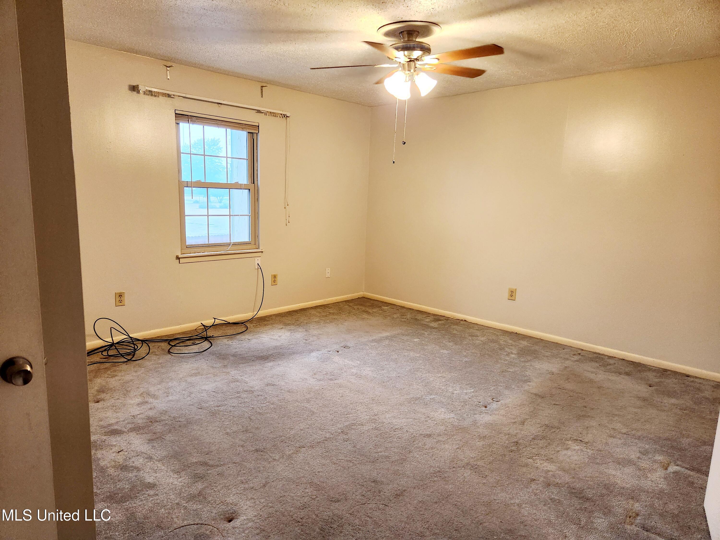 5155 Wayneland Drive, M1