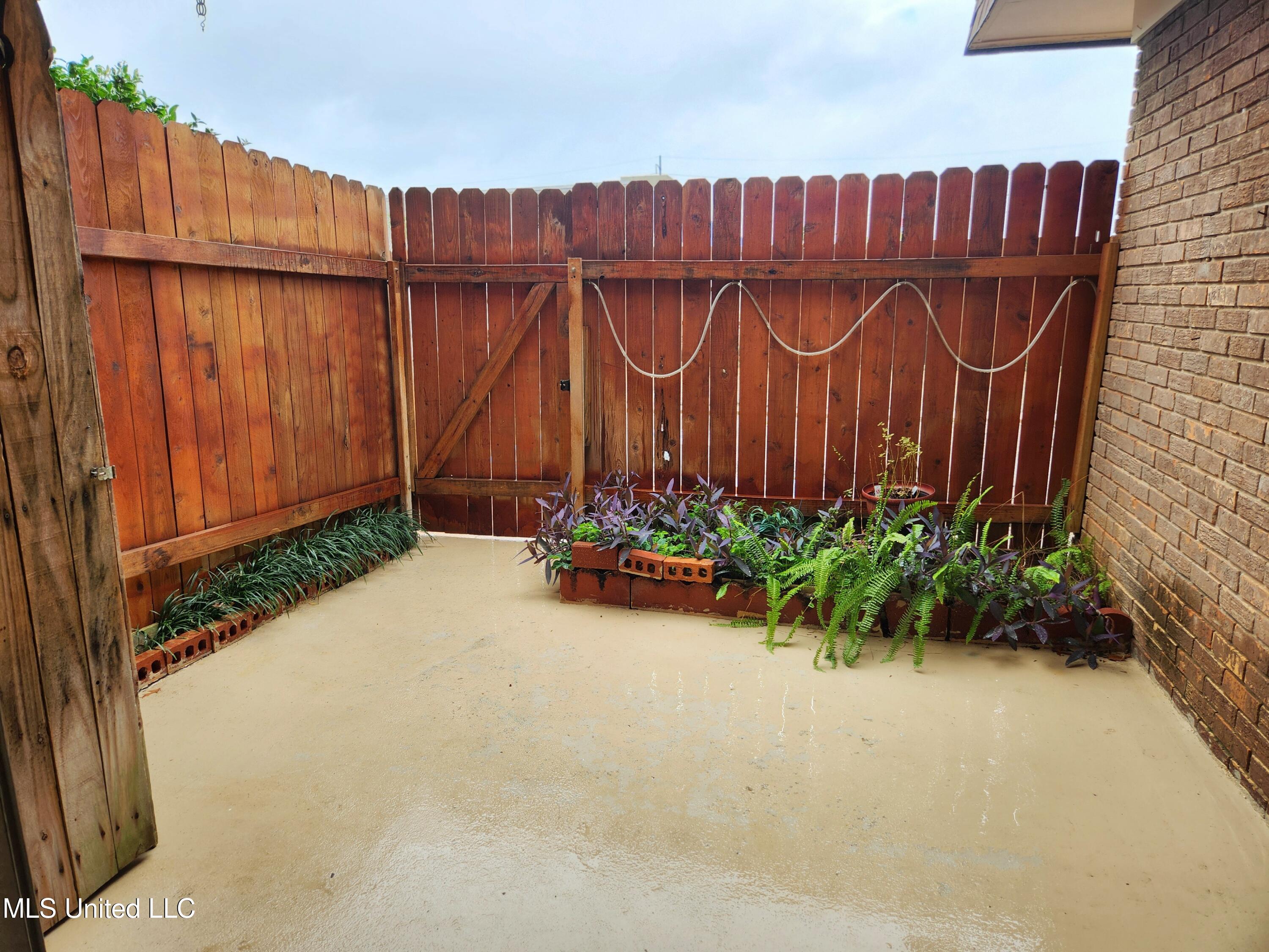 5155 Wayneland Drive, M1