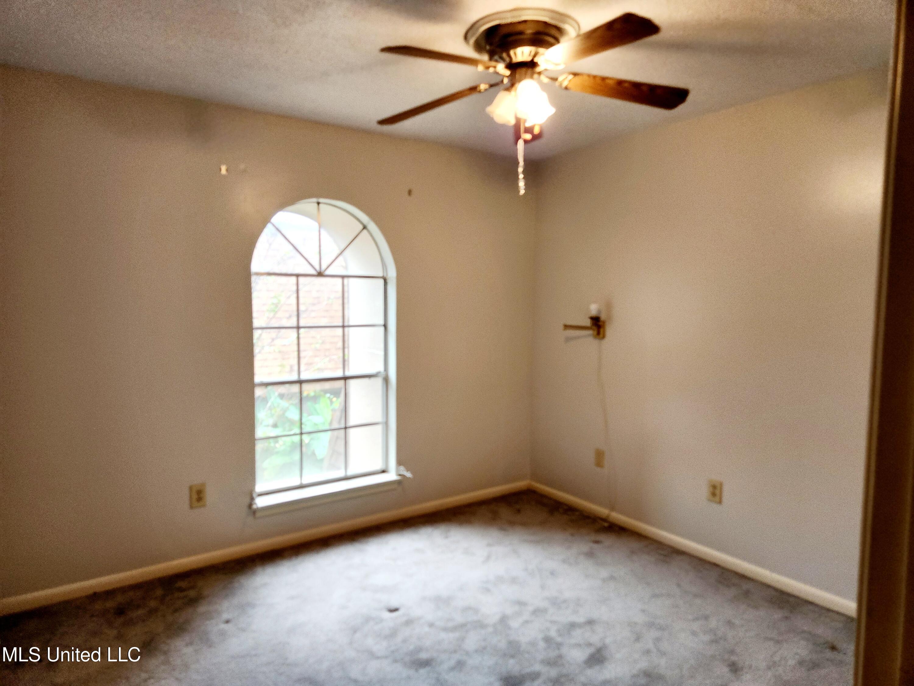 5155 Wayneland Drive, M1