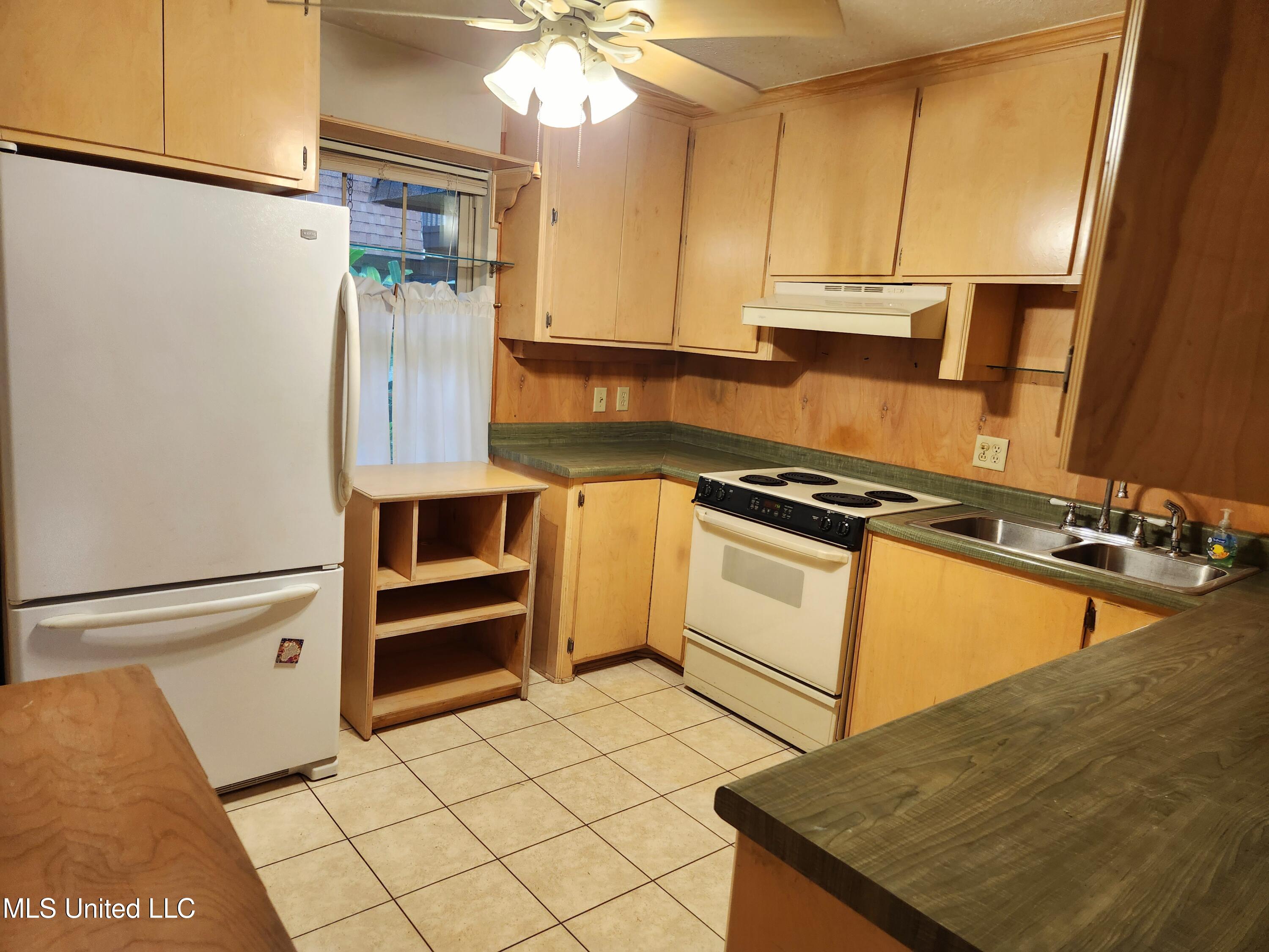 5155 Wayneland Drive, M1