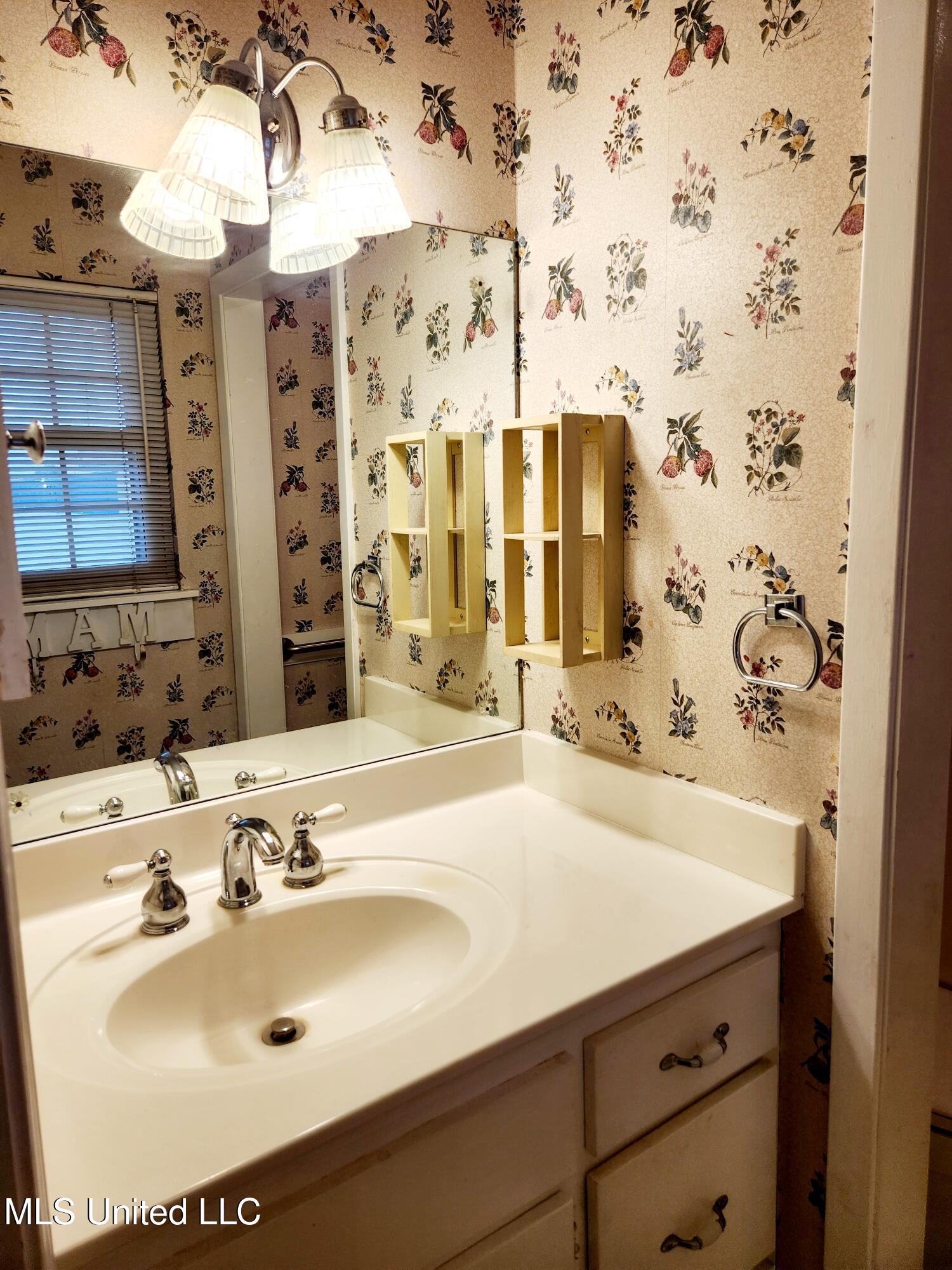 5155 Wayneland Drive, M1