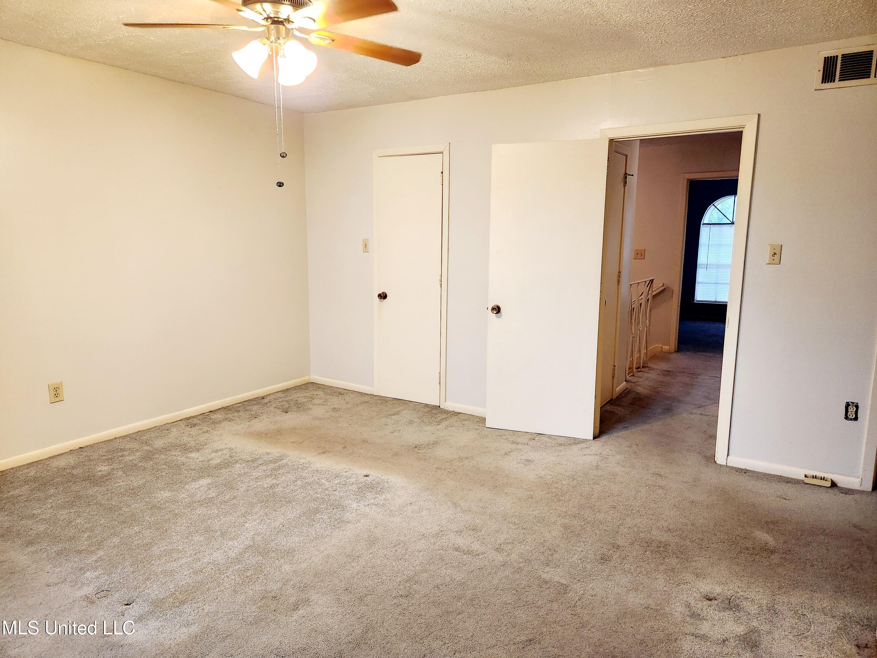 5155 Wayneland Drive, M1