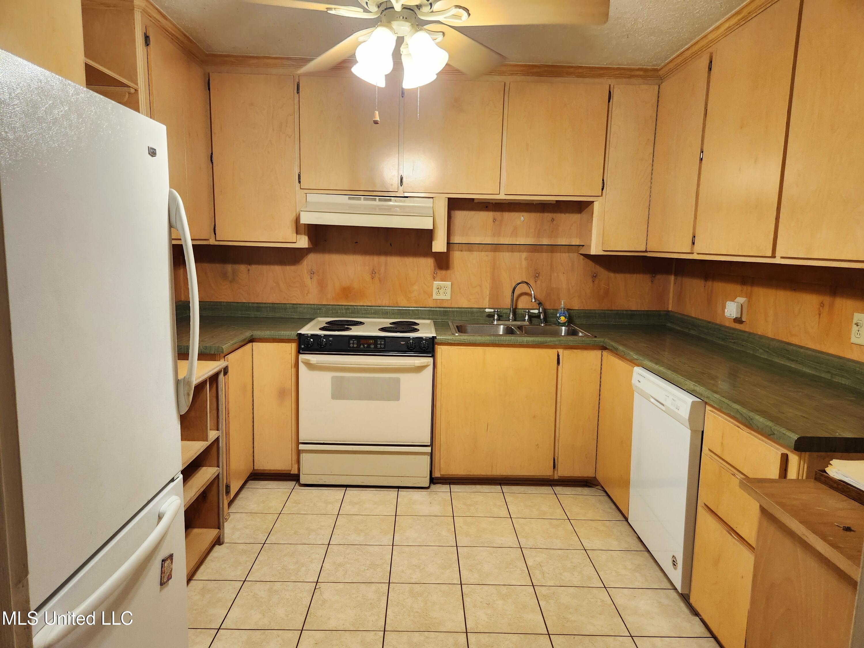 5155 Wayneland Drive, M1