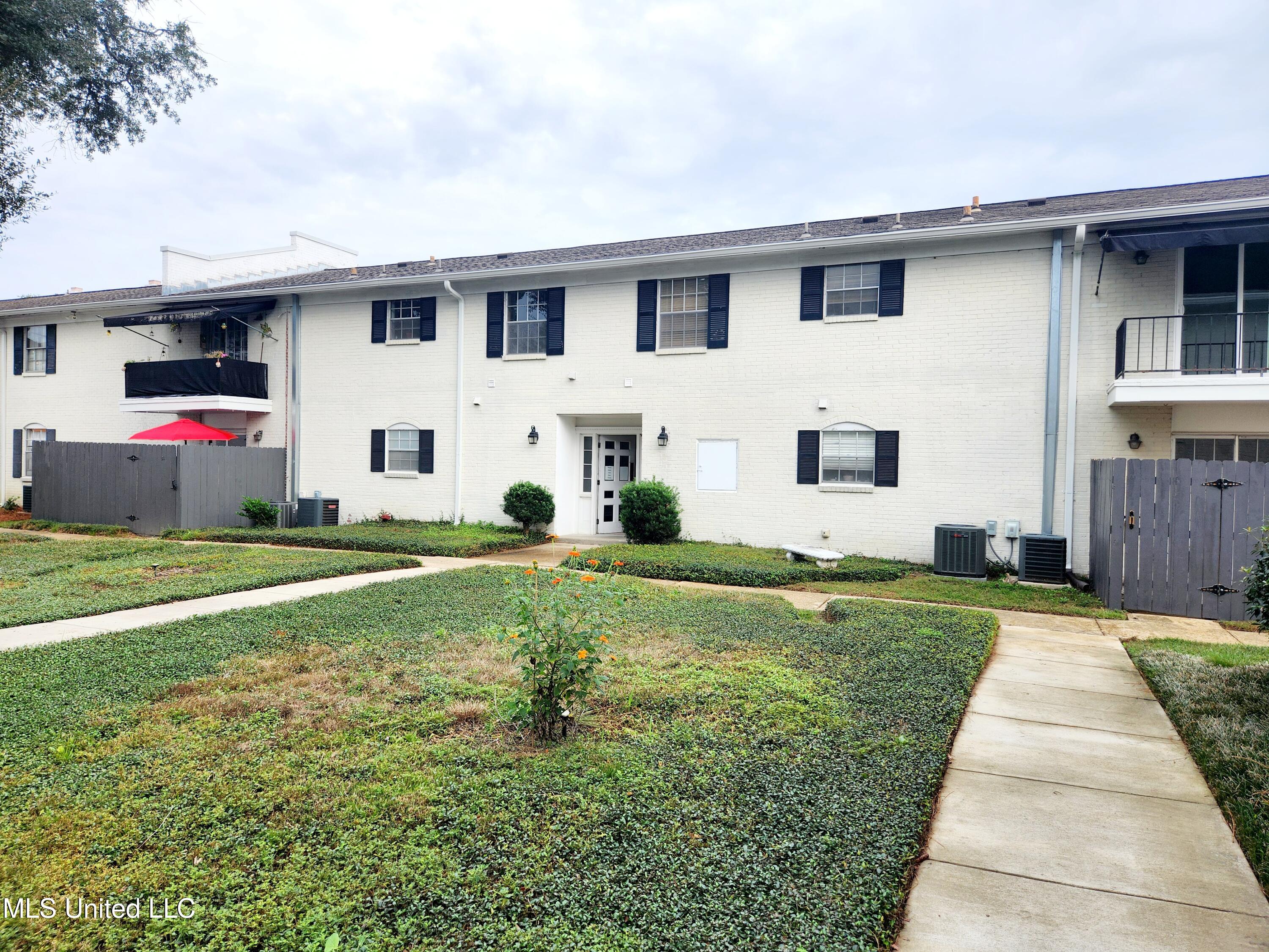 5025 Wayneland Drive, B7