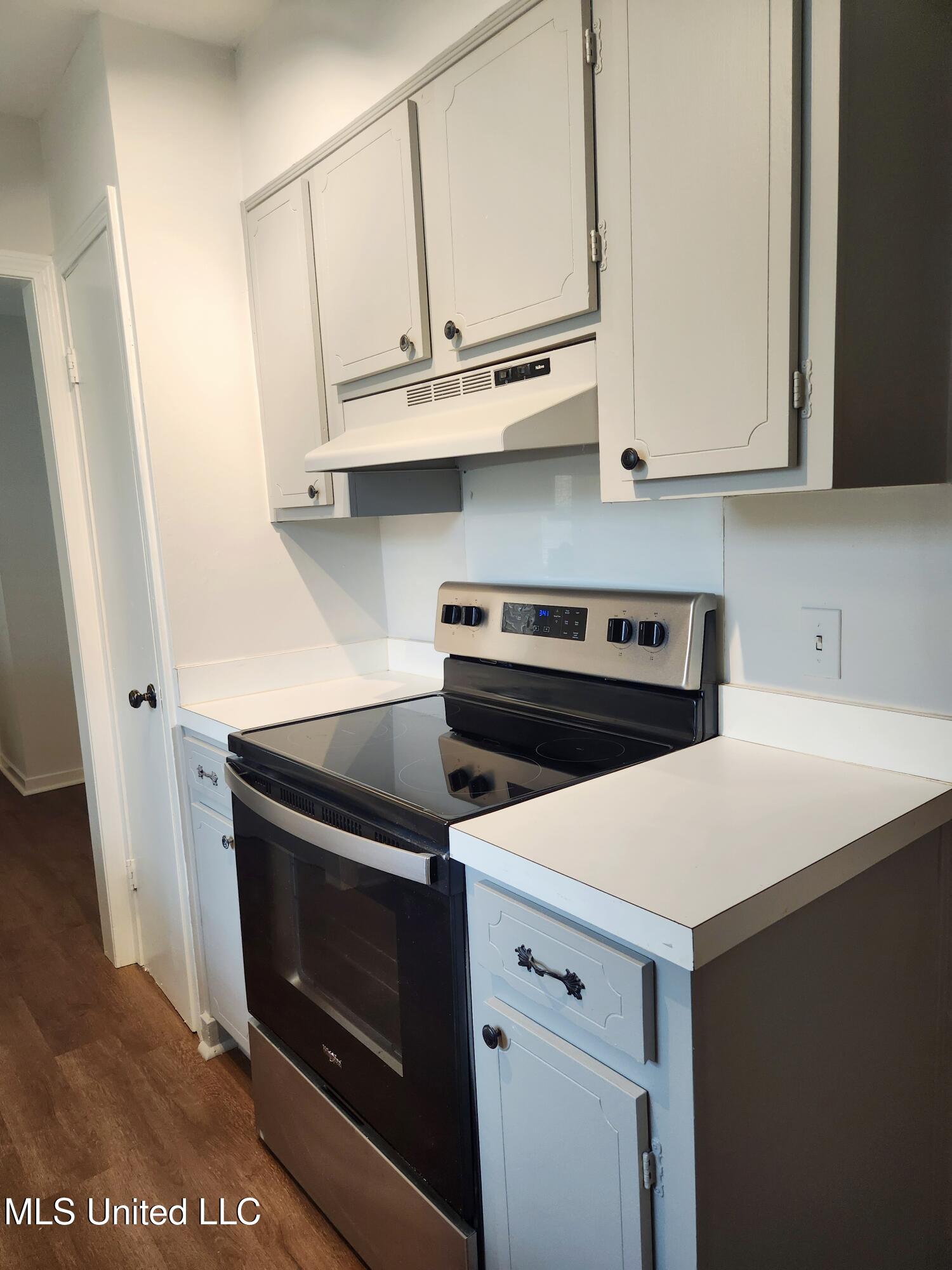 5025 Wayneland Drive, B7