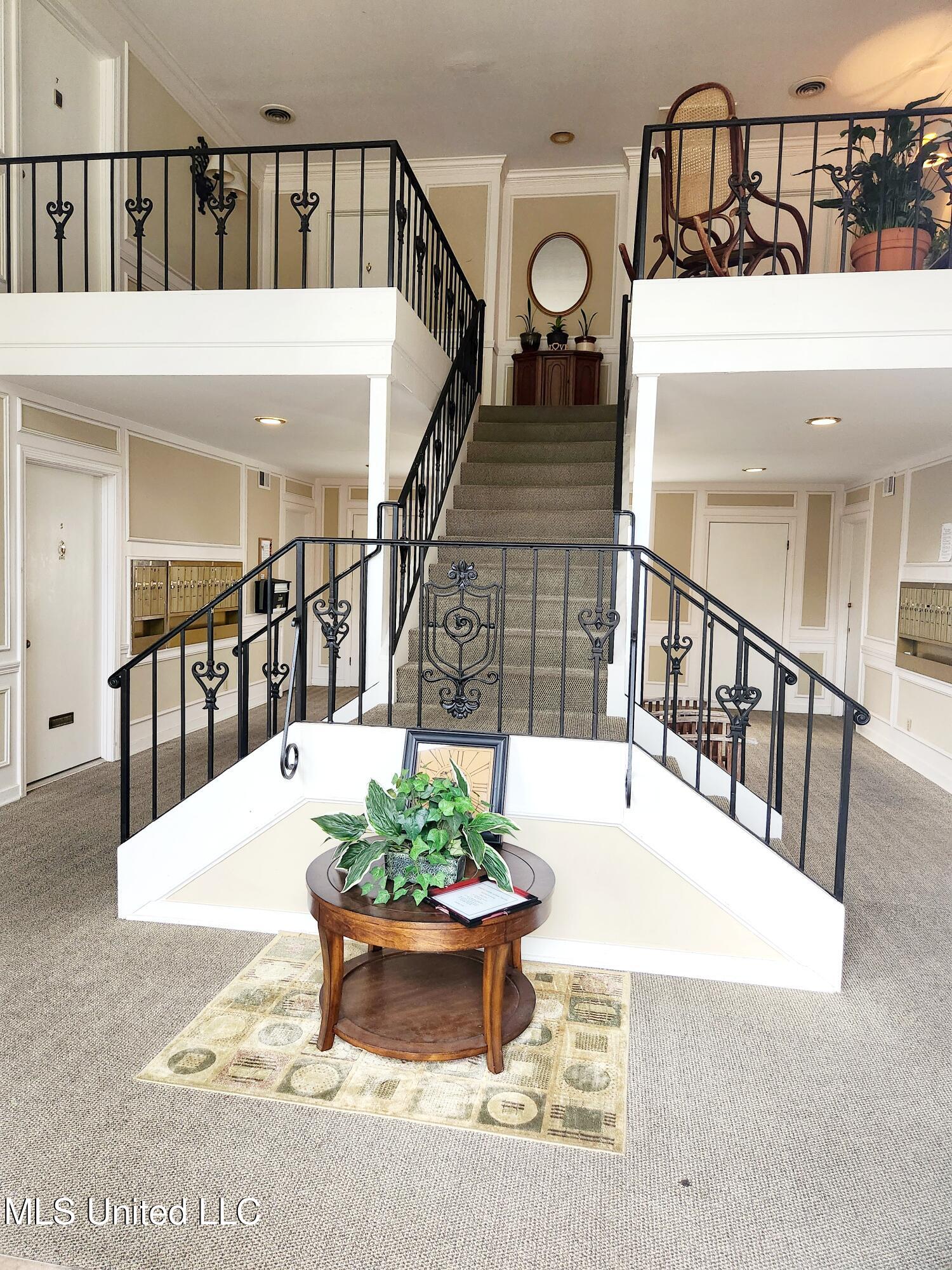 5025 Wayneland Drive, B7