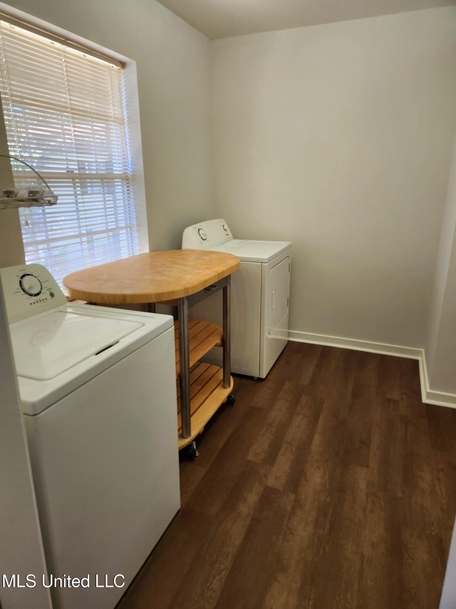 5025 Wayneland Drive, B7