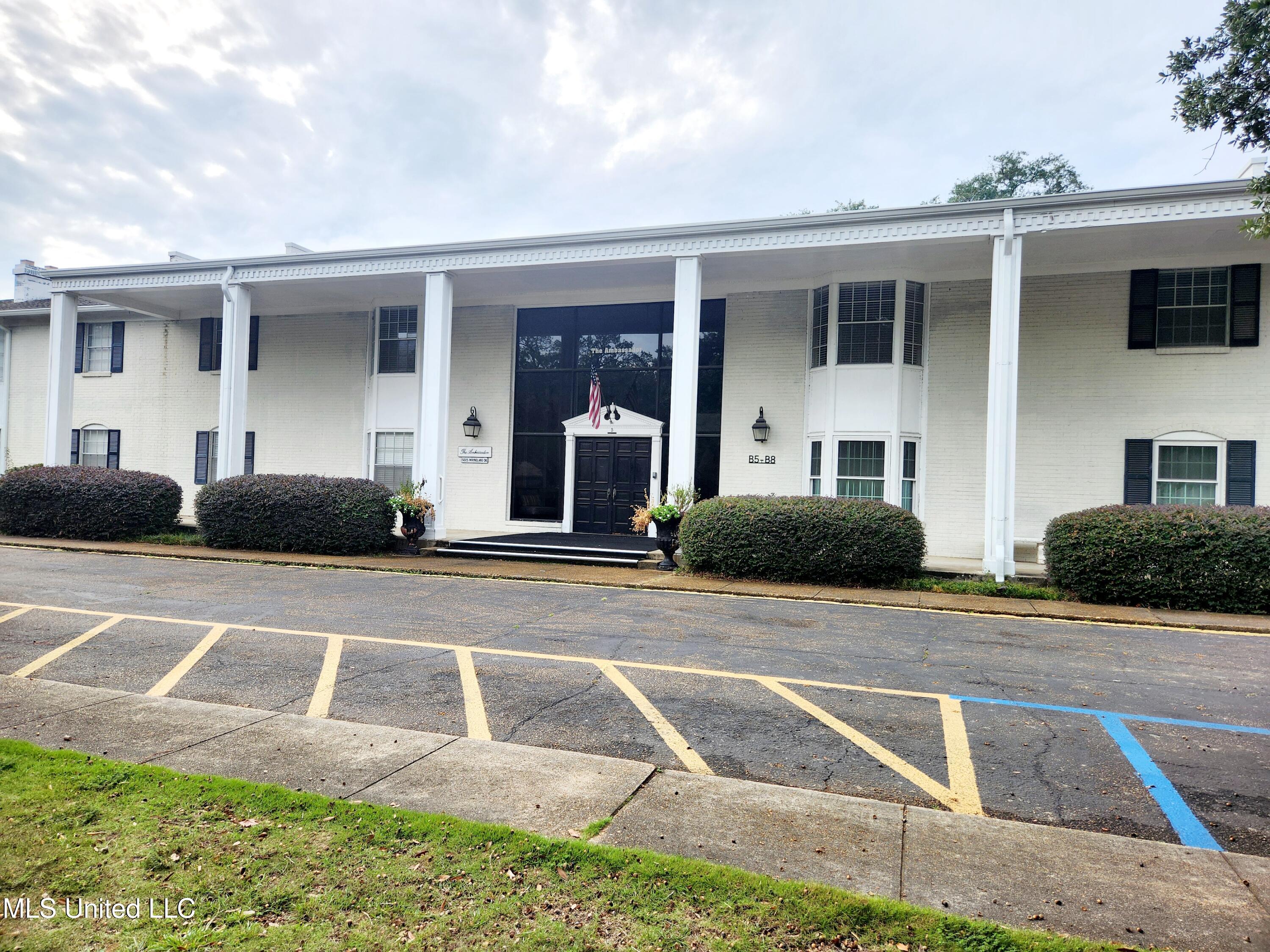 5025 Wayneland Drive, B7