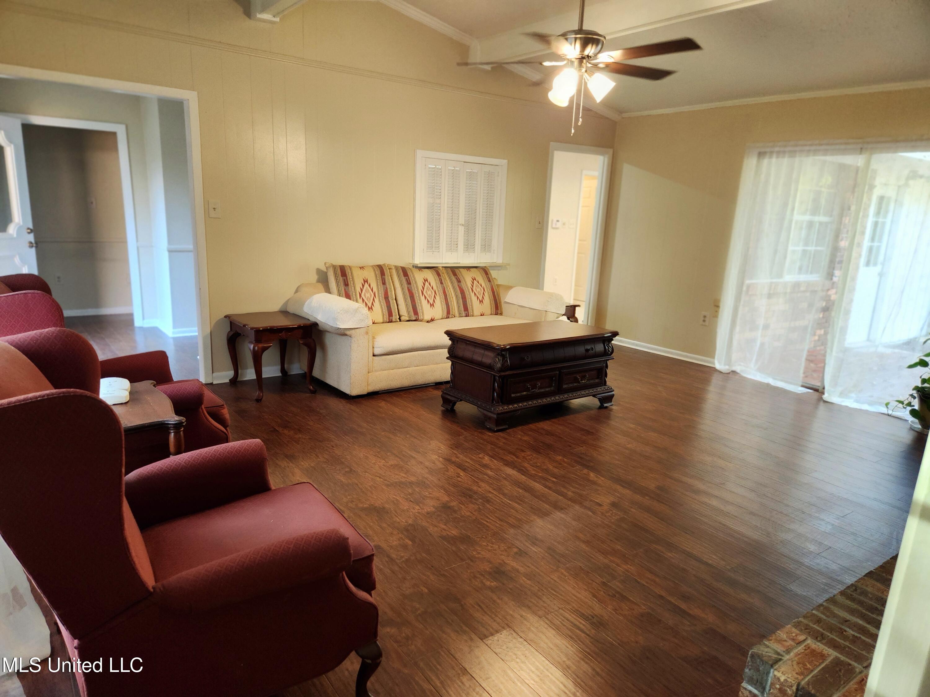 1234 Woodfield Drive