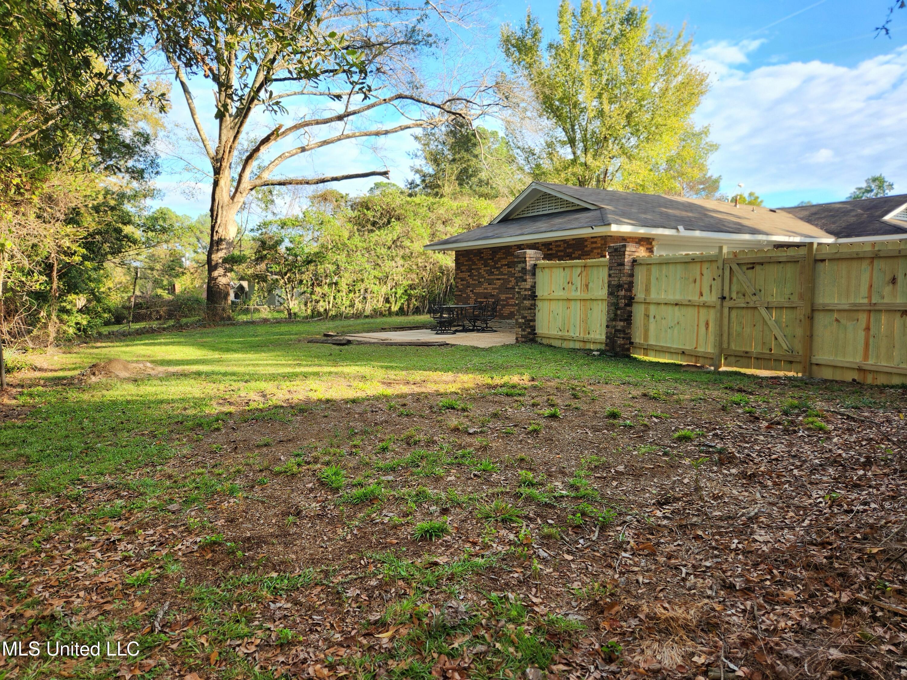 1234 Woodfield Drive