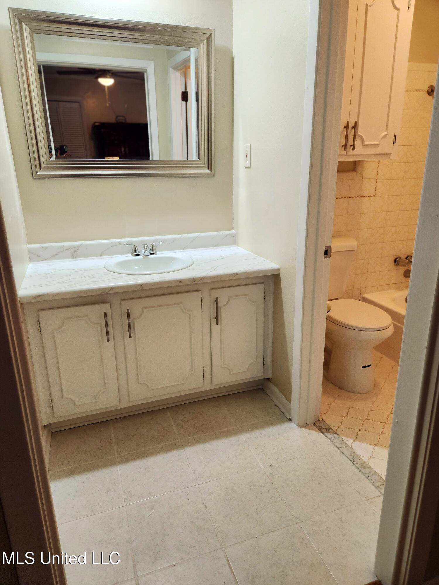 1234 Woodfield Drive