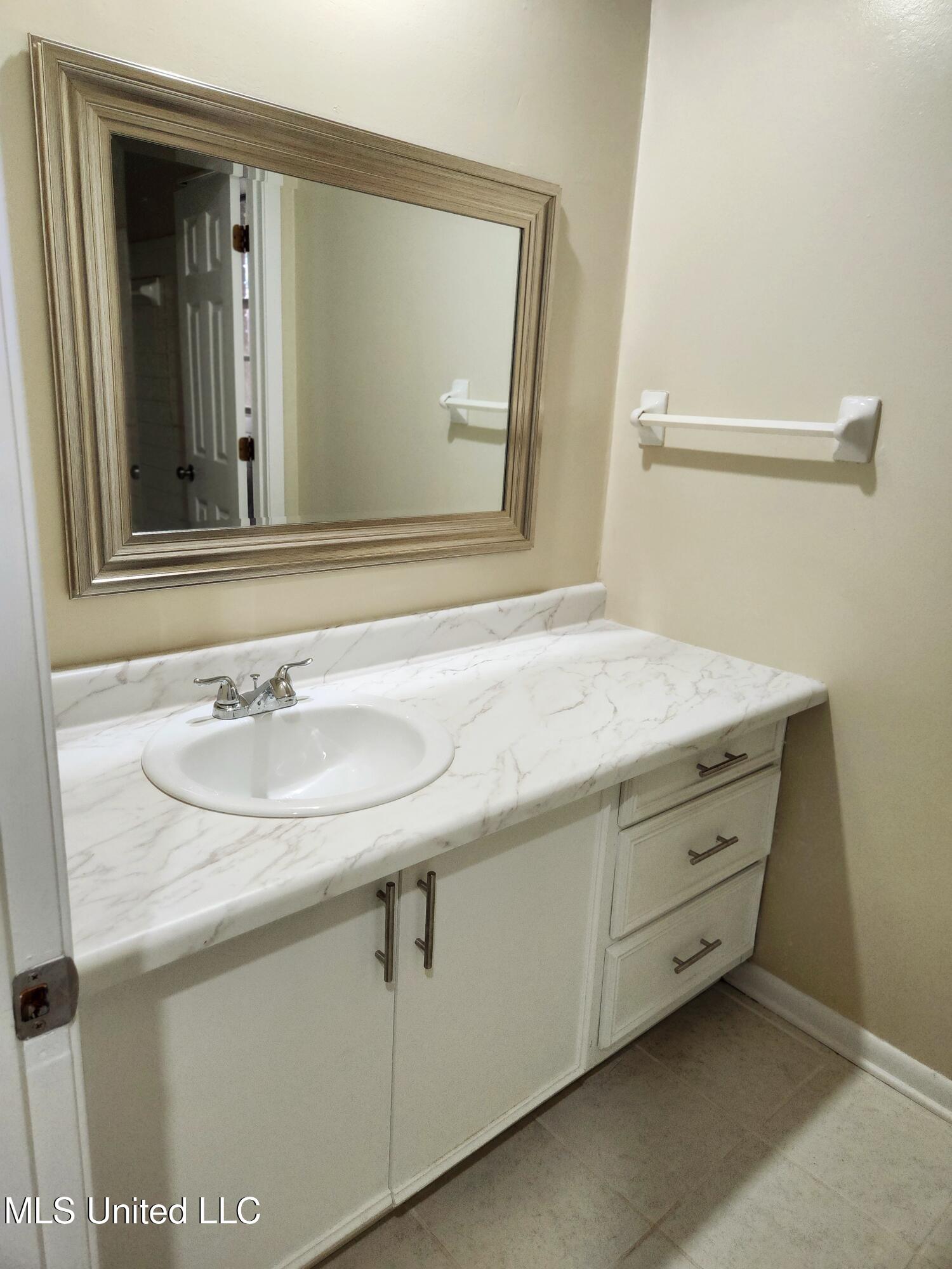 1234 Woodfield Drive