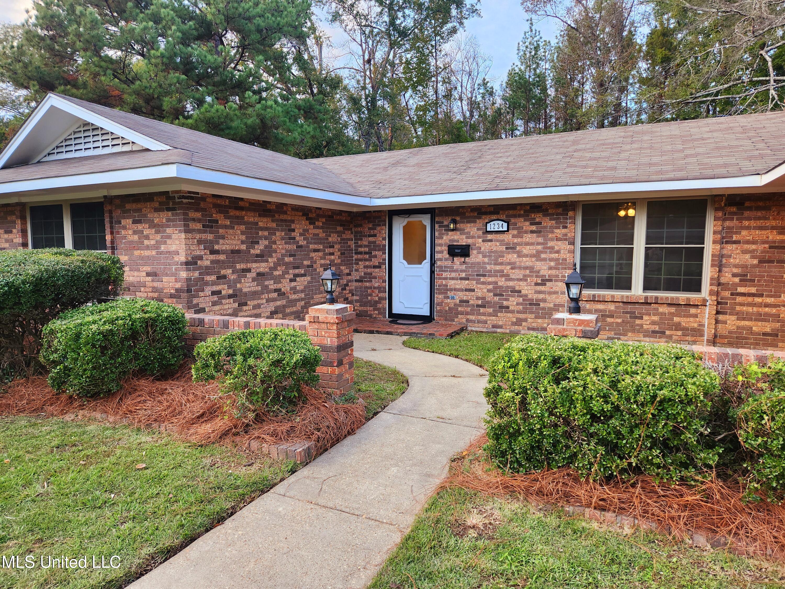 1234 Woodfield Drive