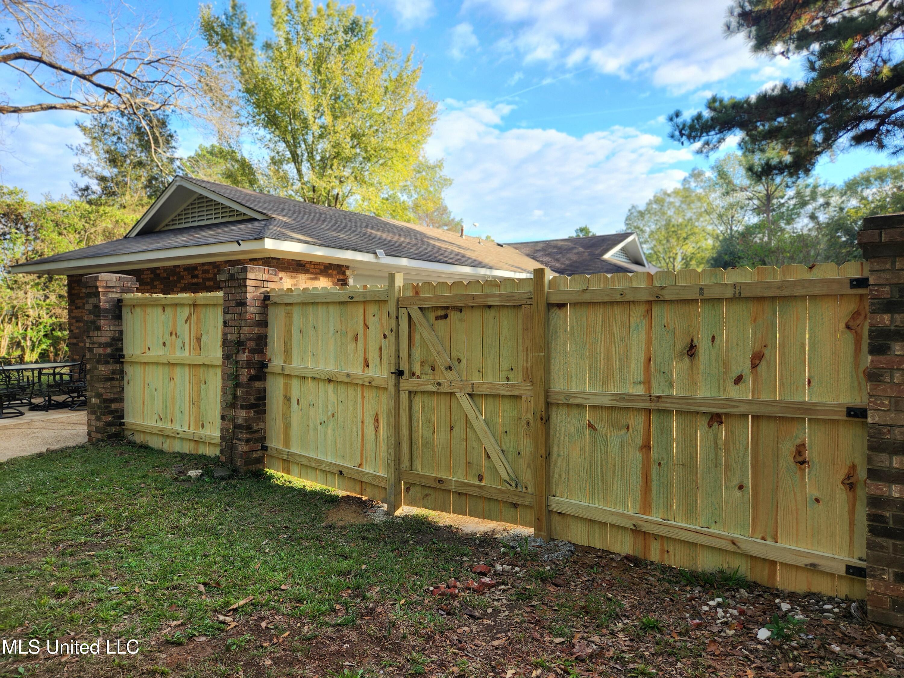 1234 Woodfield Drive