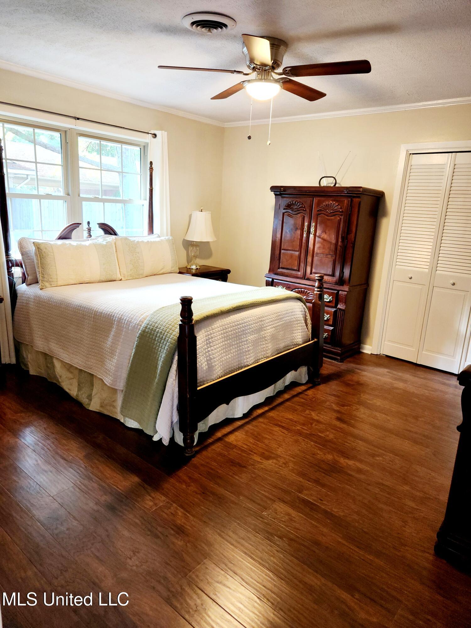 1234 Woodfield Drive