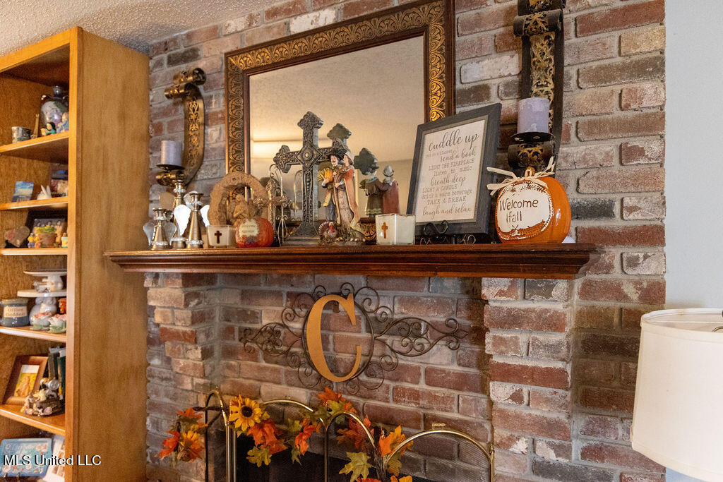 509 W West Jeff Davis Avenue