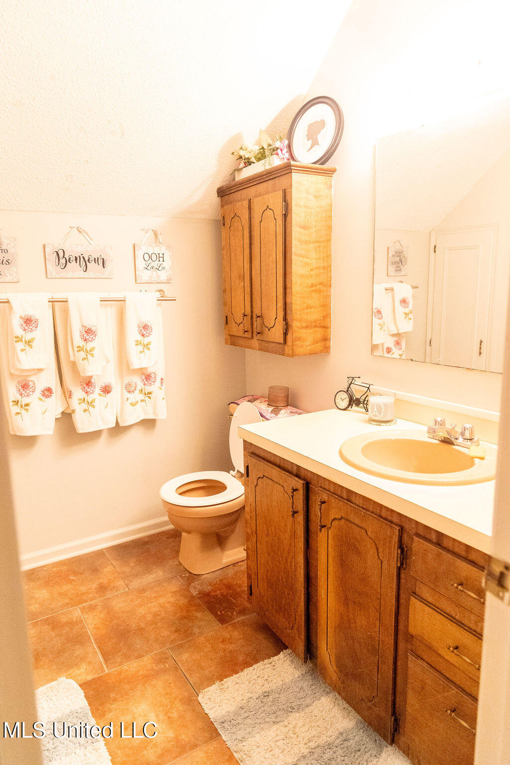 509 W West Jeff Davis Avenue