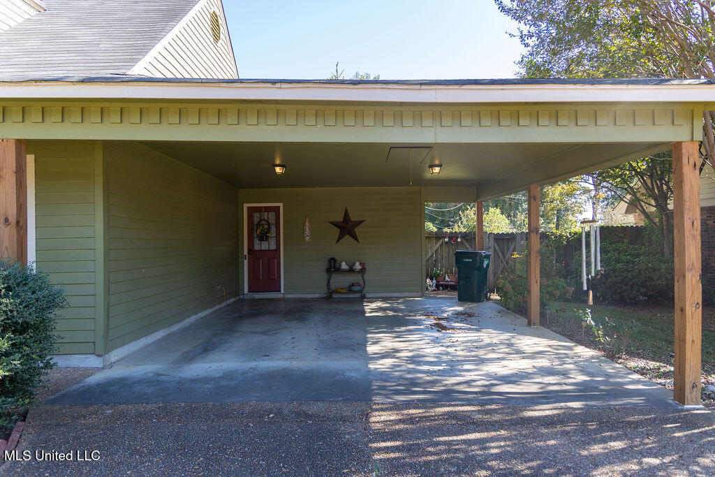 509 W West Jeff Davis Avenue