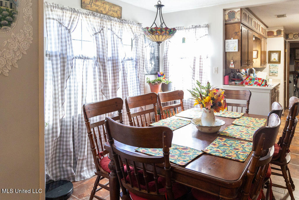 509 W West Jeff Davis Avenue