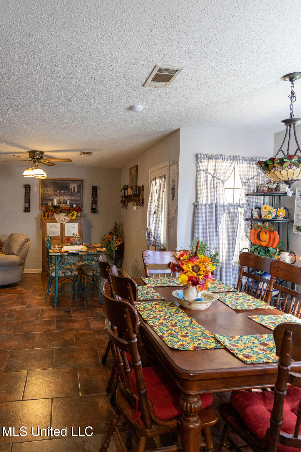 509 W West Jeff Davis Avenue