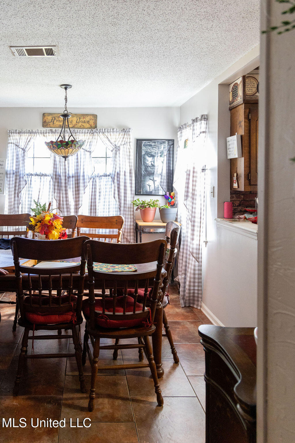 509 W West Jeff Davis Avenue