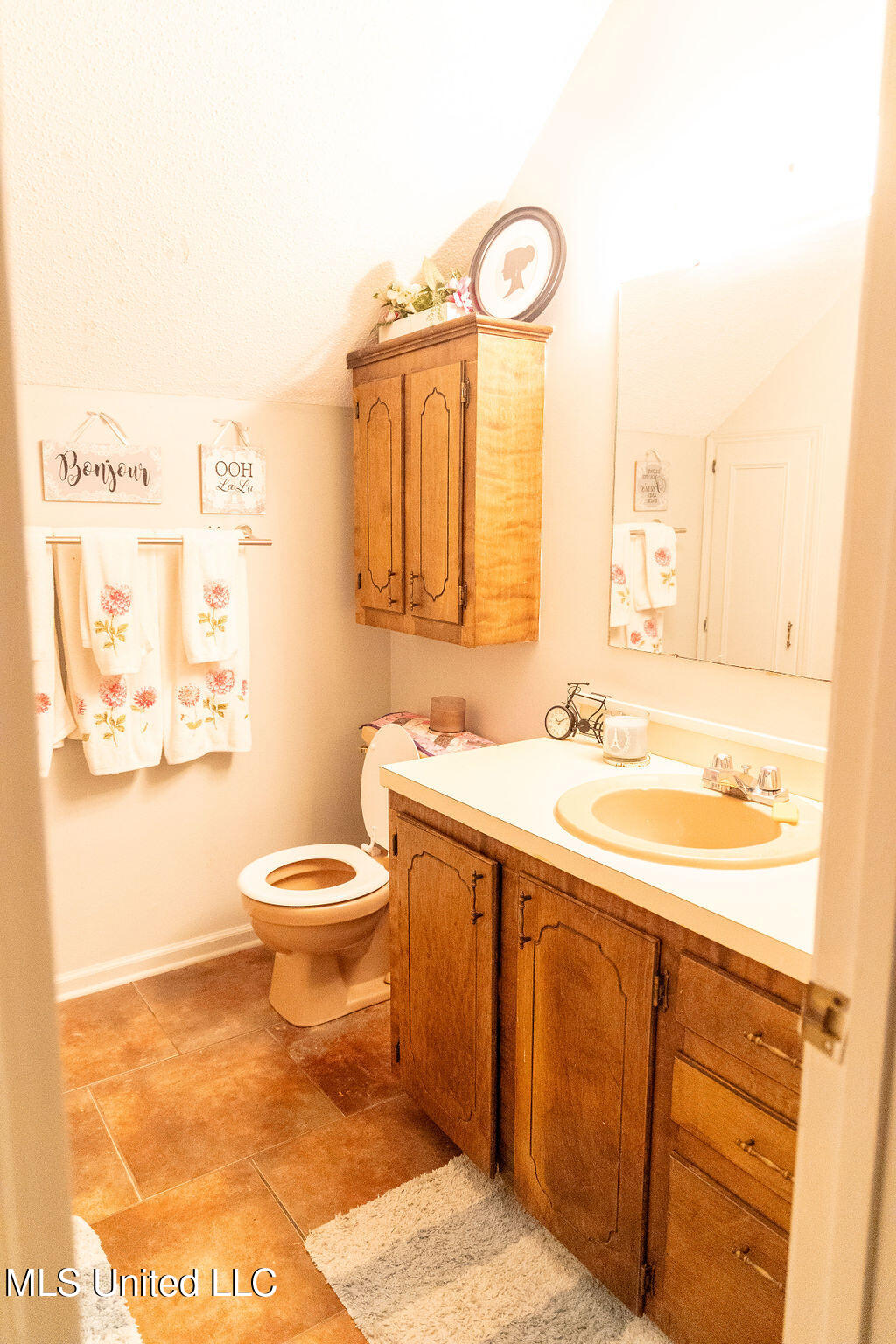 509 W West Jeff Davis Avenue