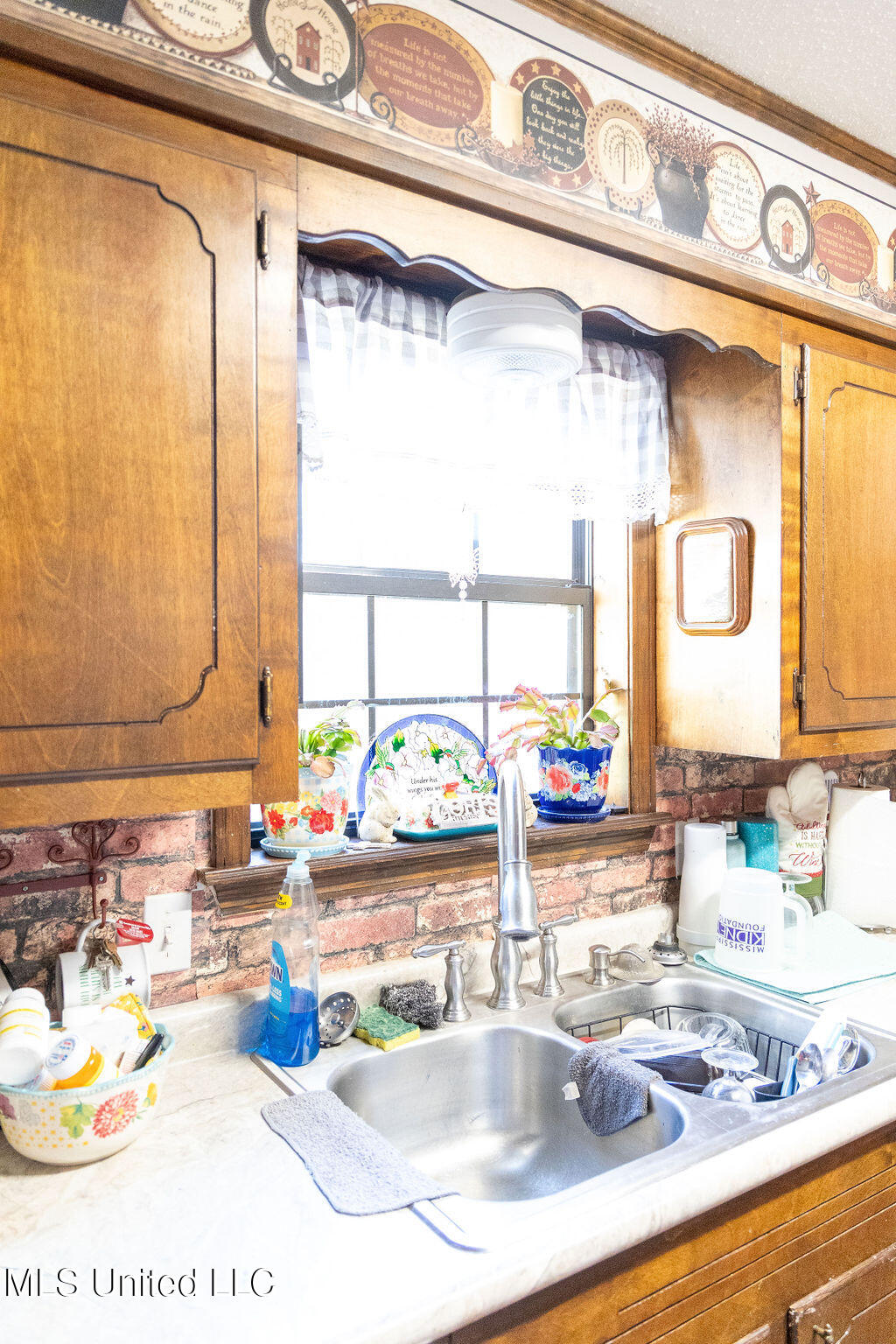 509 W West Jeff Davis Avenue