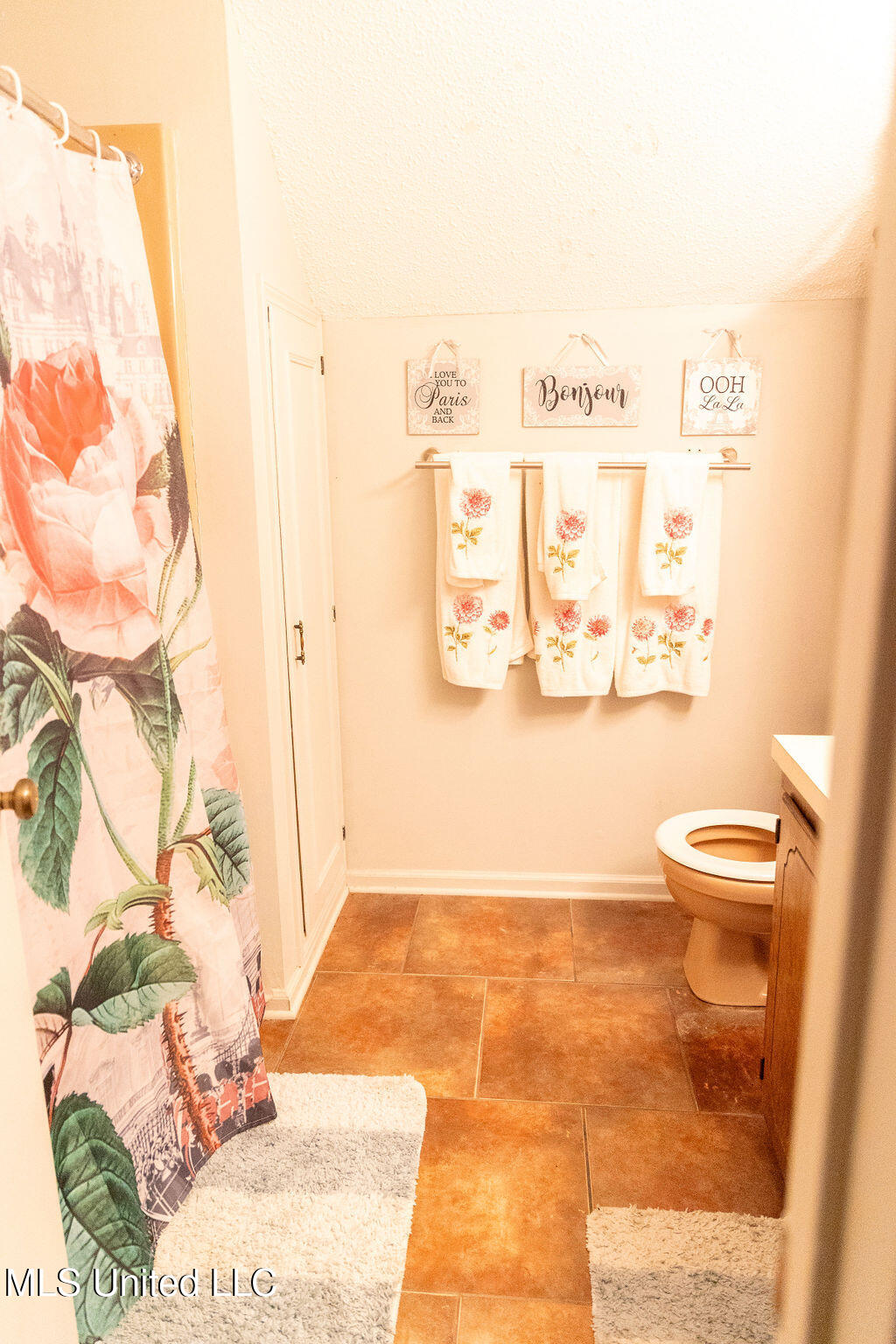 509 W West Jeff Davis Avenue