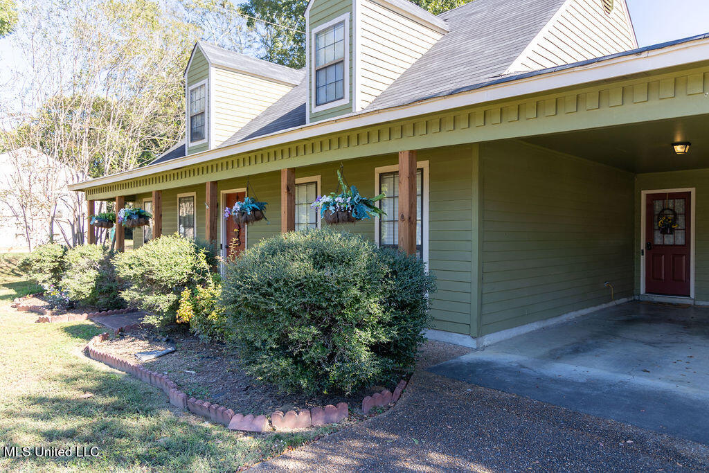 509 W West Jeff Davis Avenue