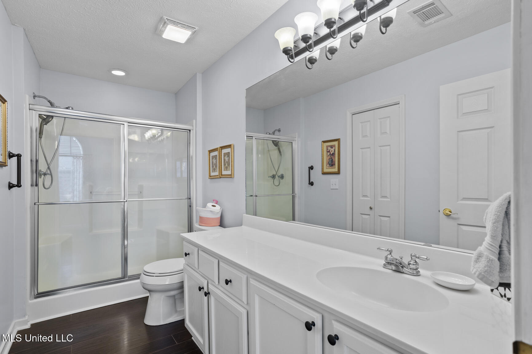 1125 Gerrits Landing