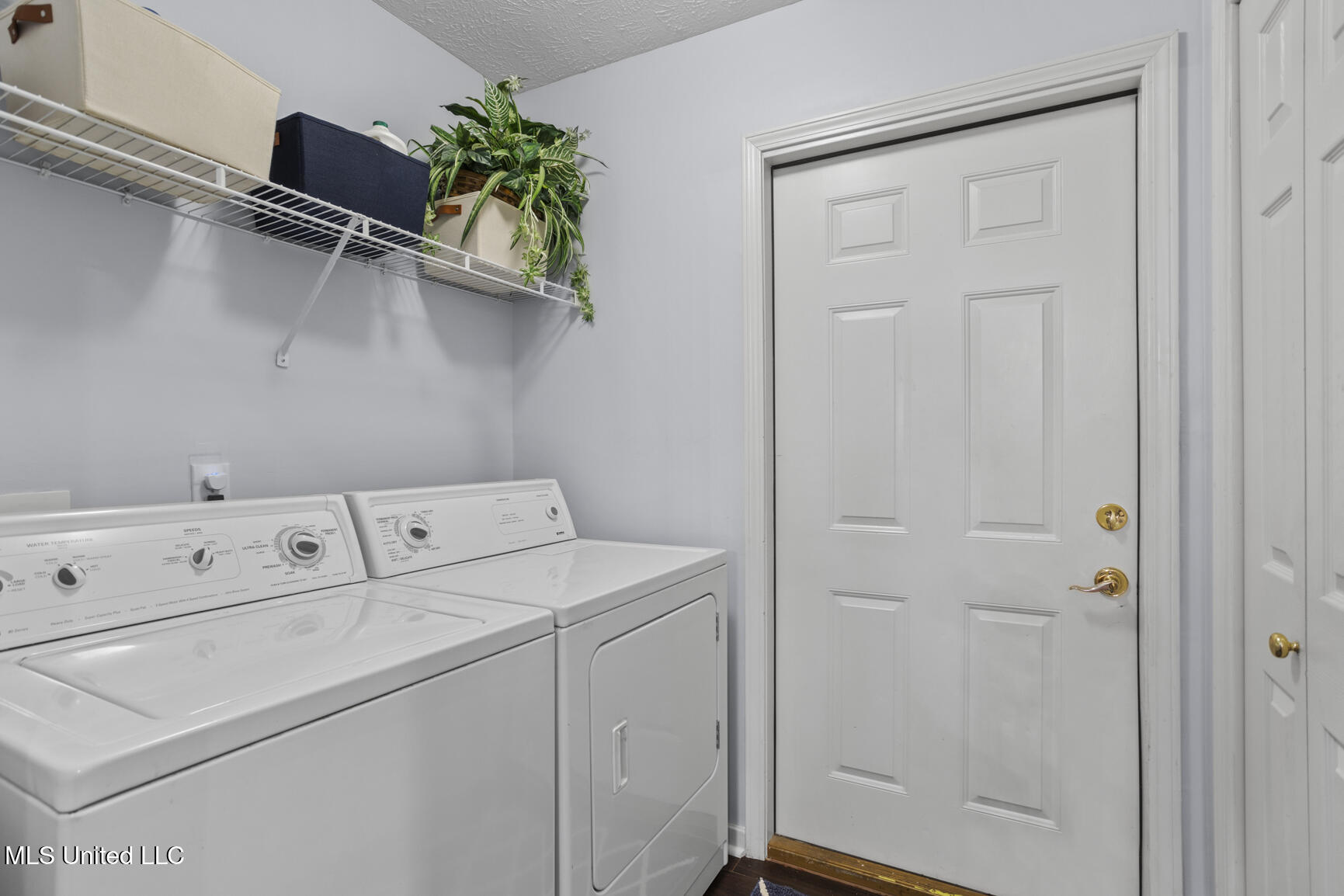 1125 Gerrits Landing