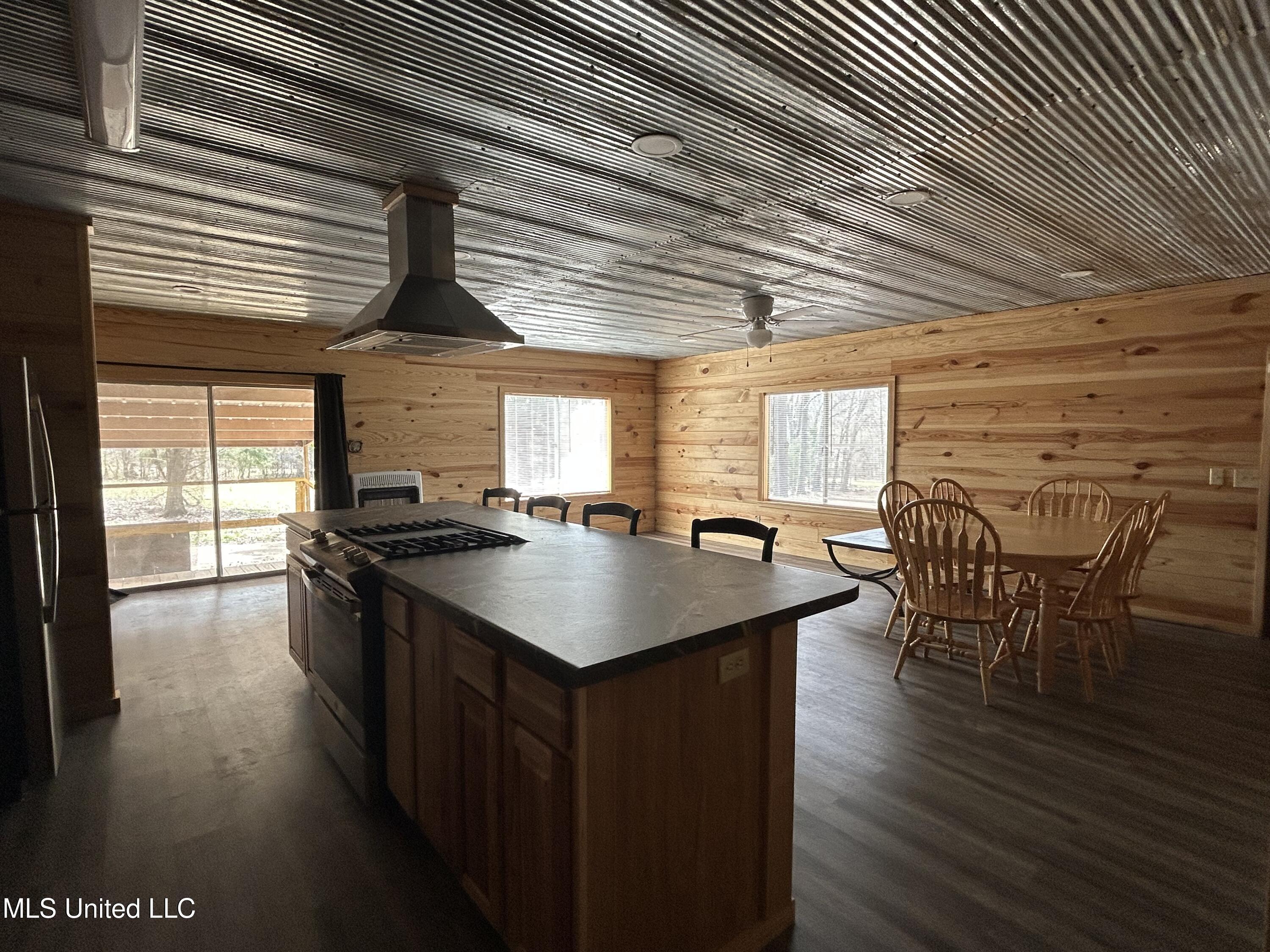 1316 County Road 193