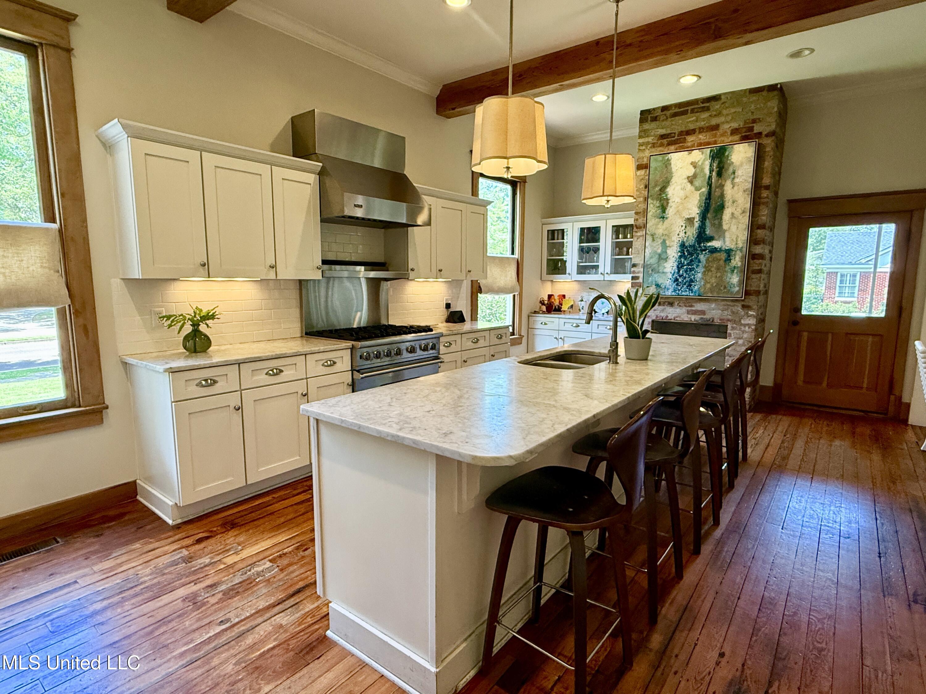 101 E East President