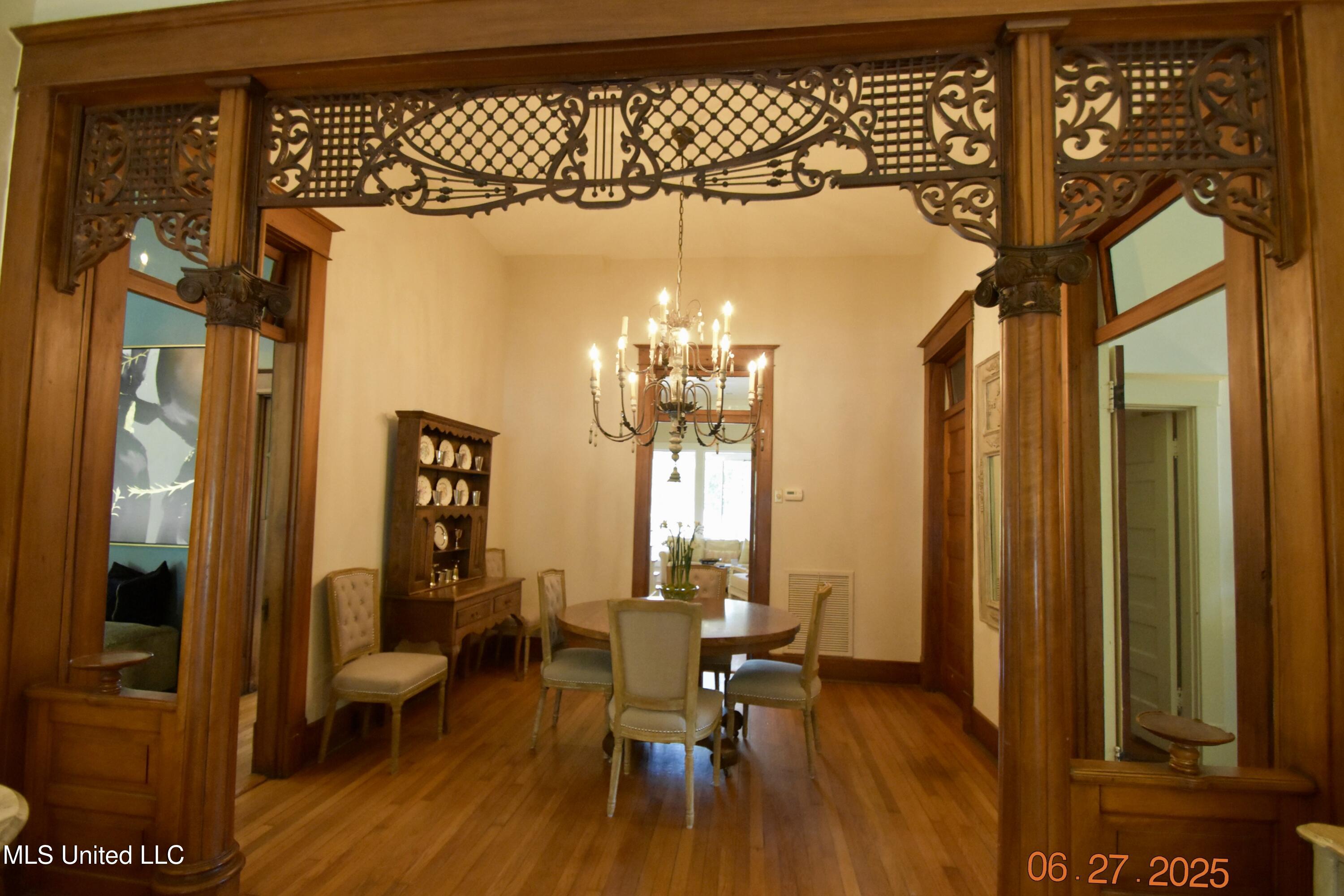 101 E East President