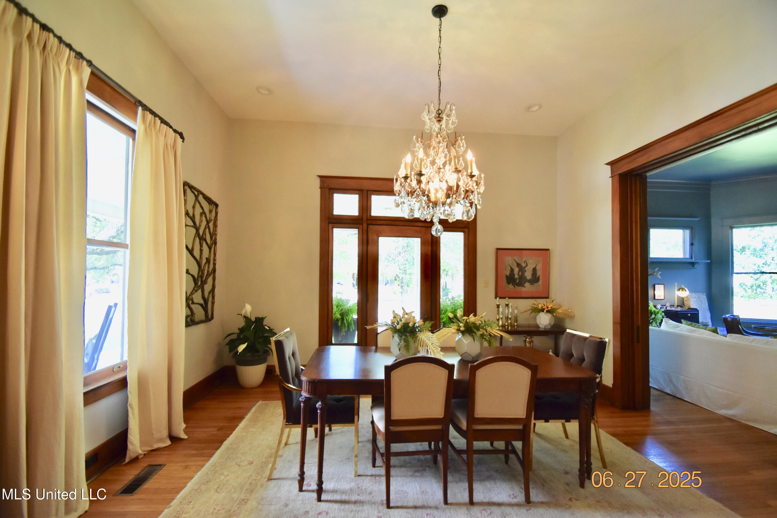 101 E East President