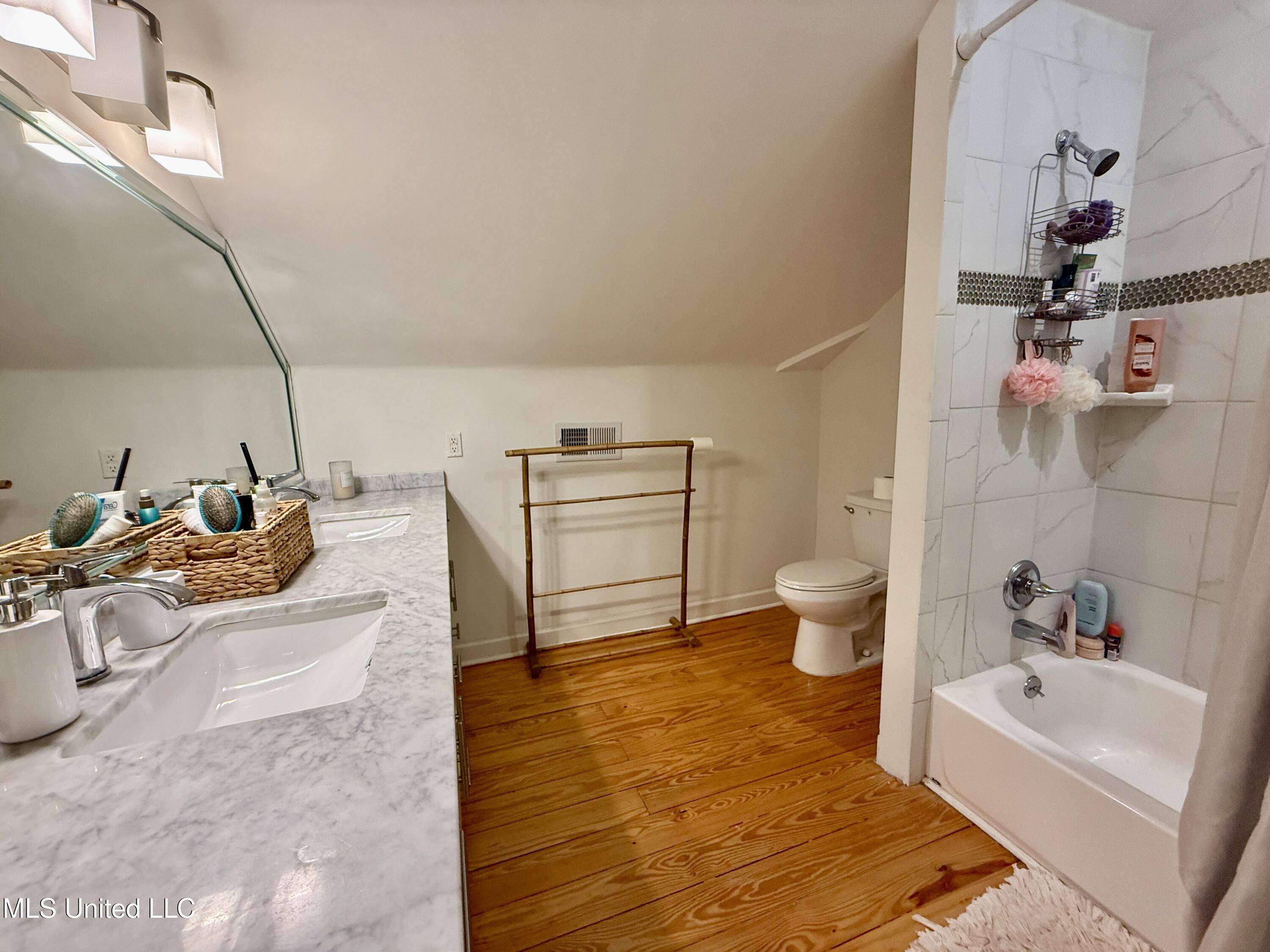 101 E East President