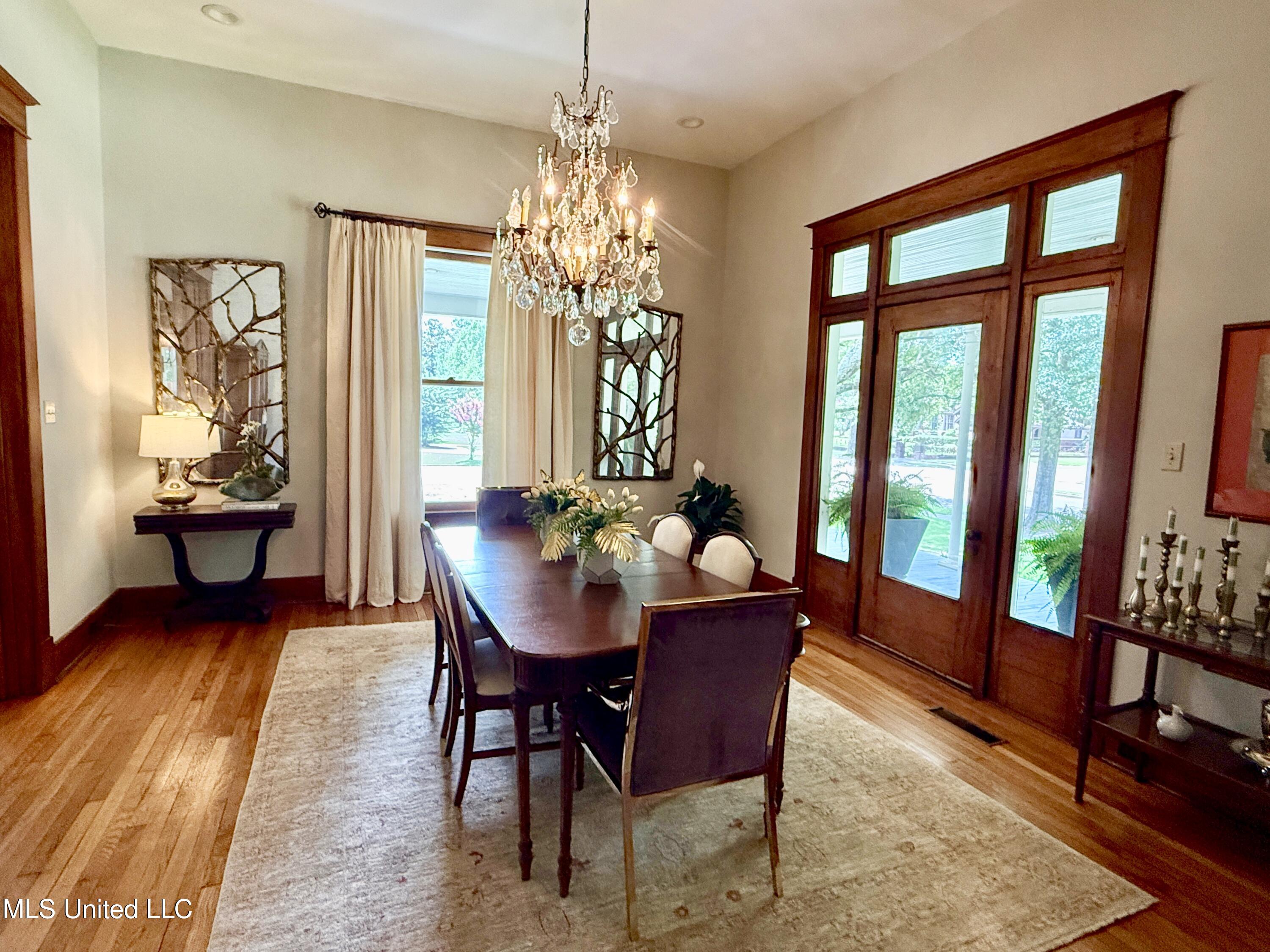 101 E East President