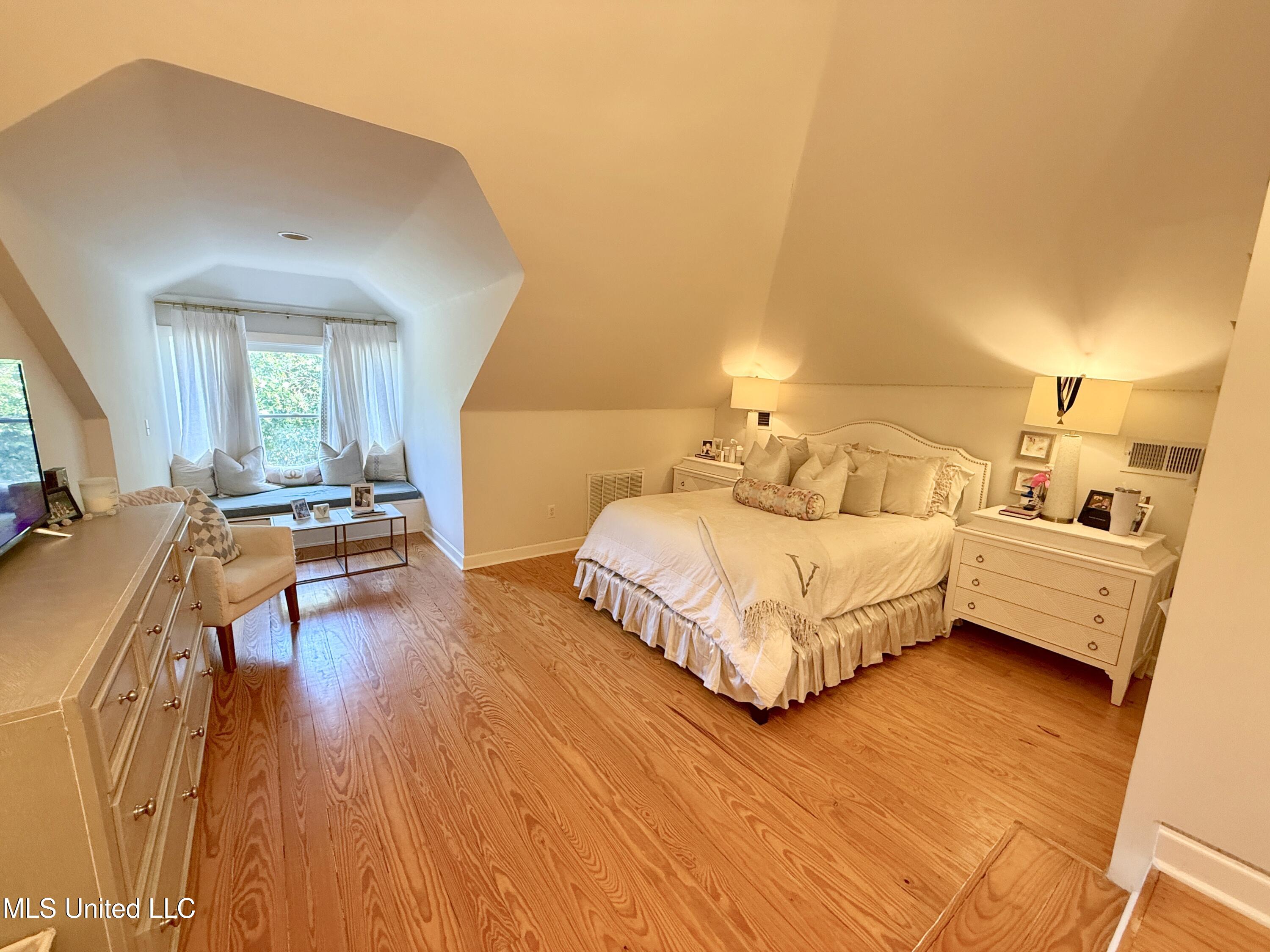 101 E East President