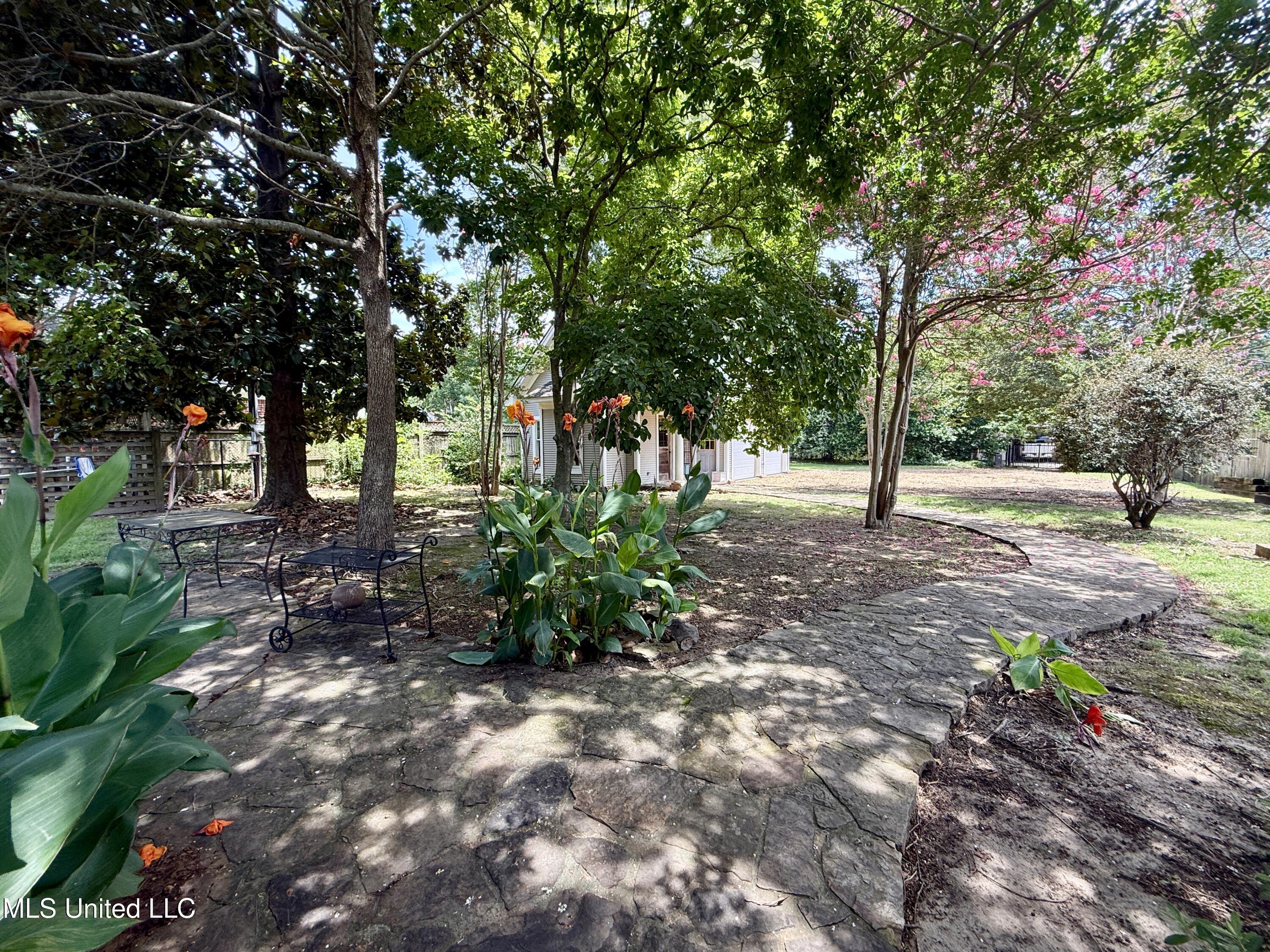 101 E East President