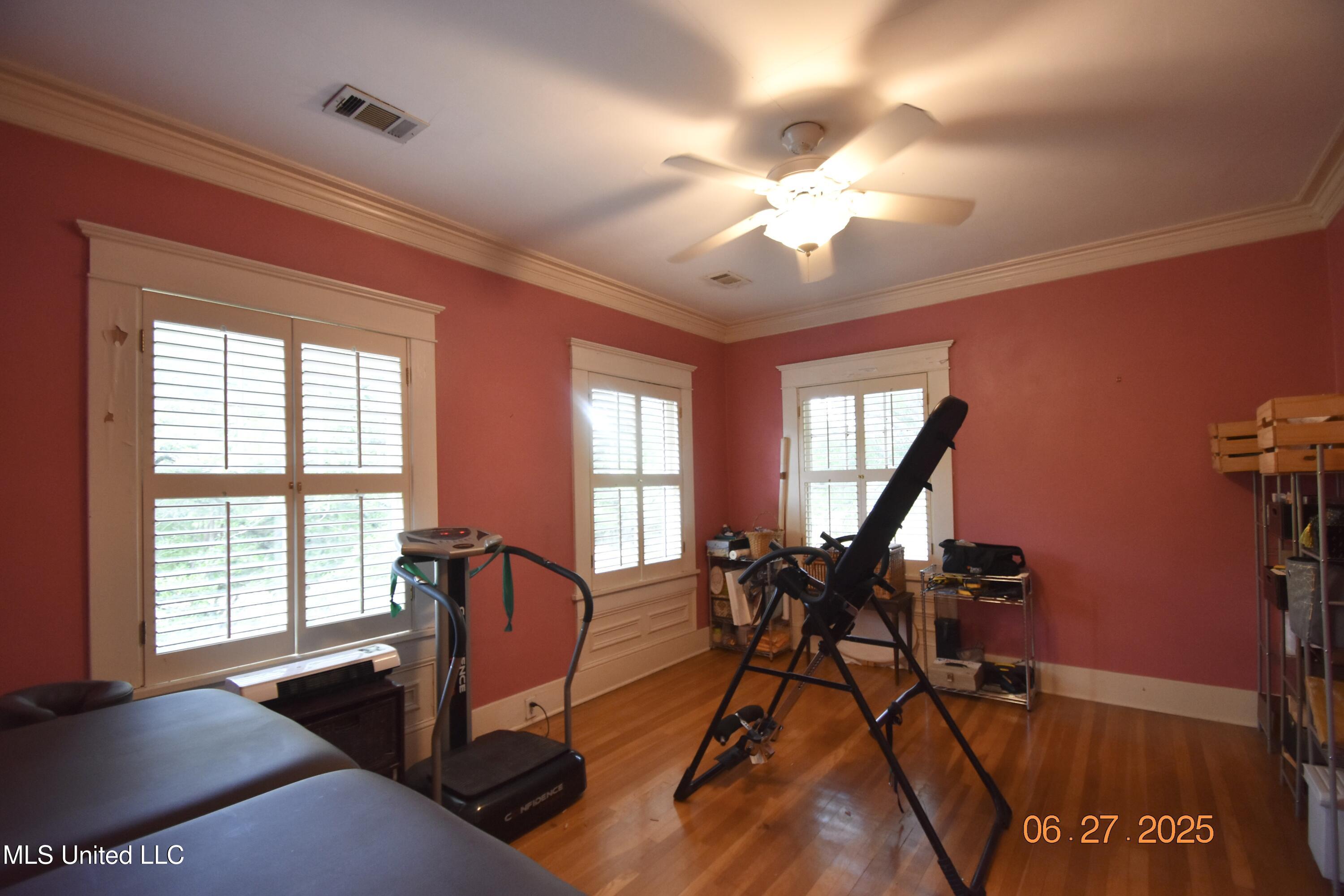 1211 River Road