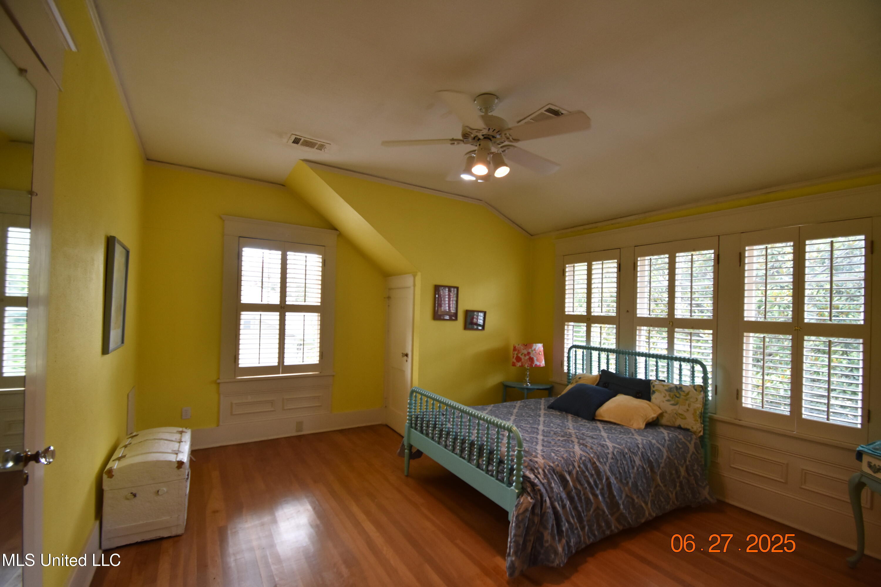 1211 River Road